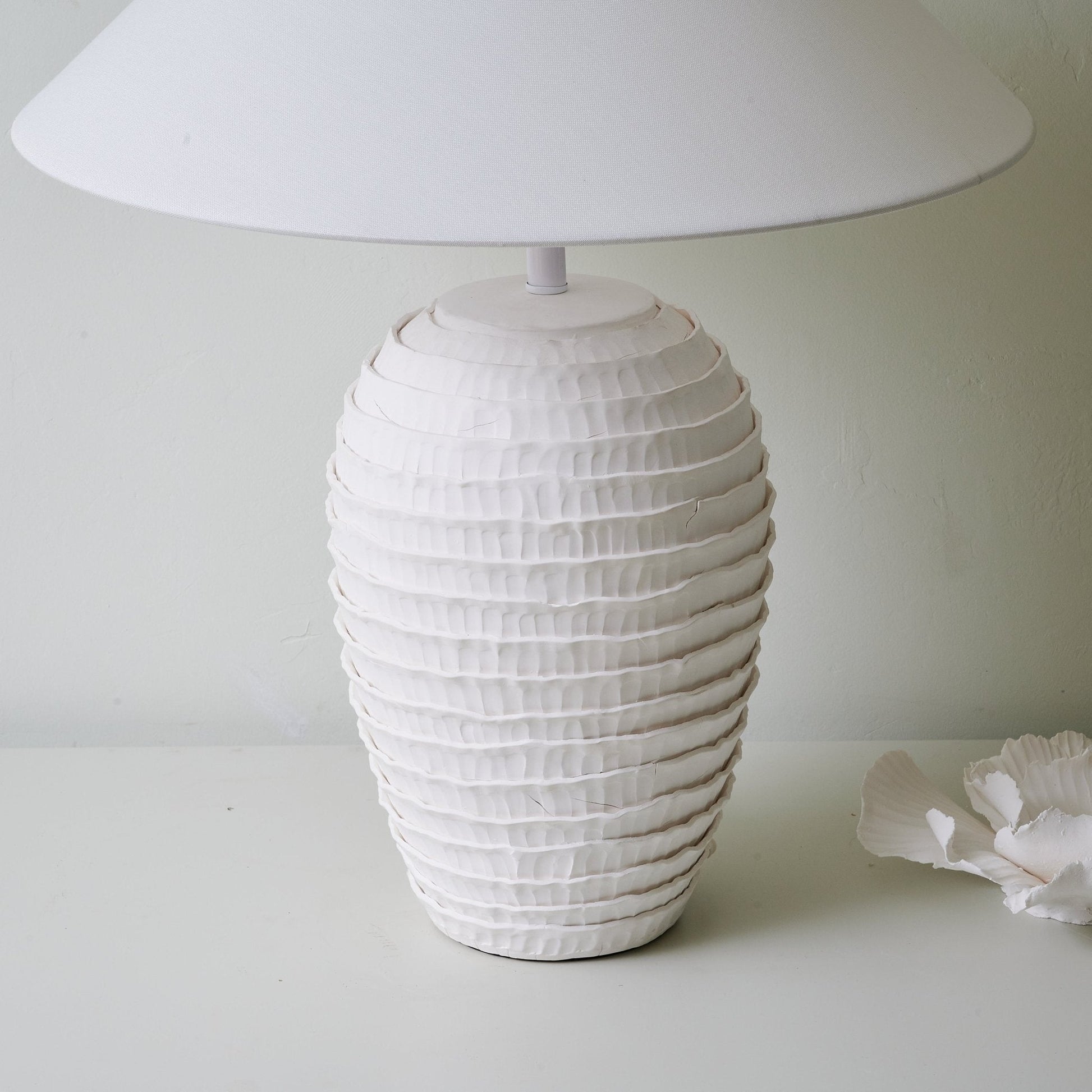 Albert Minimalist Table Lamp-Neutral Decor