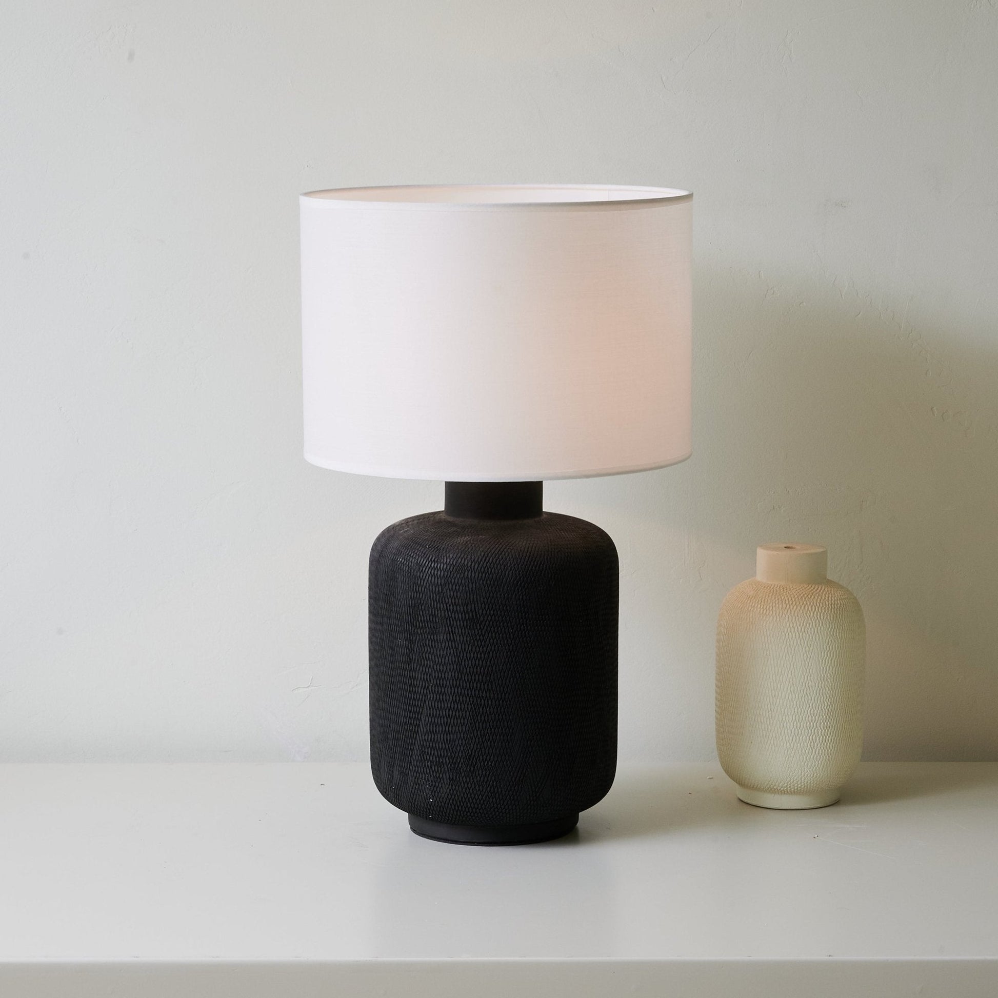 Burce Ceramics Modern Table Lamp-Neutral Decor
