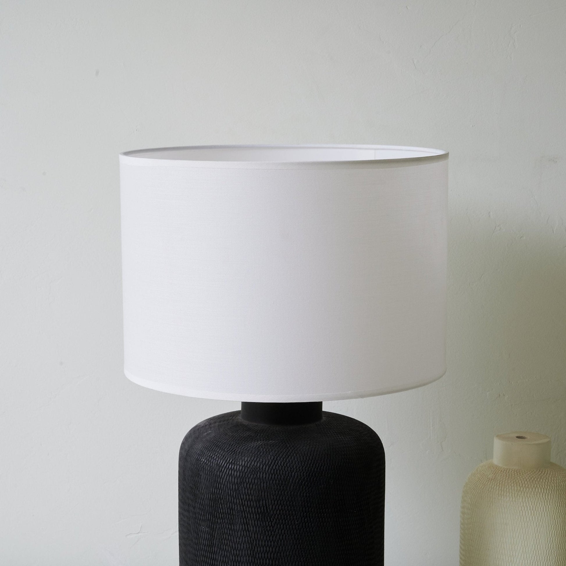 Burce Ceramics Modern Table Lamp-Neutral Decor