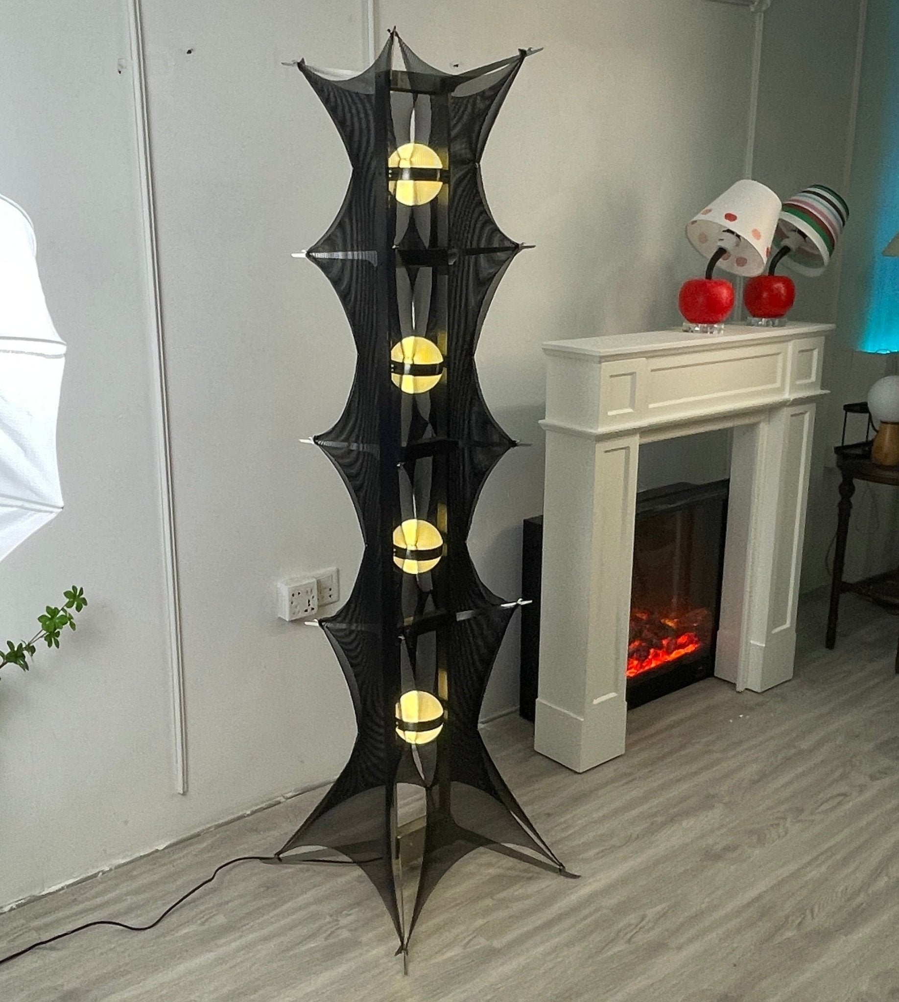 Finn Modern Floor Lamp-Neutral Decor