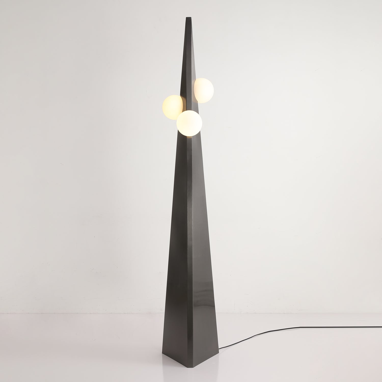 Lymarora Sculptural Floor Lamp-Neutral Decor