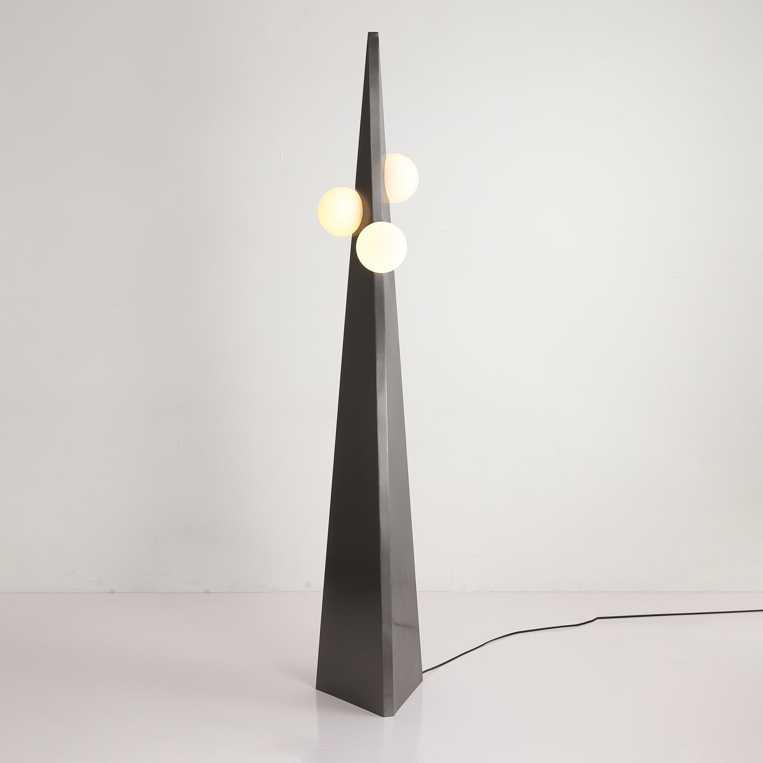 Lymarora Sculptural Floor Lamp-Neutral Decor