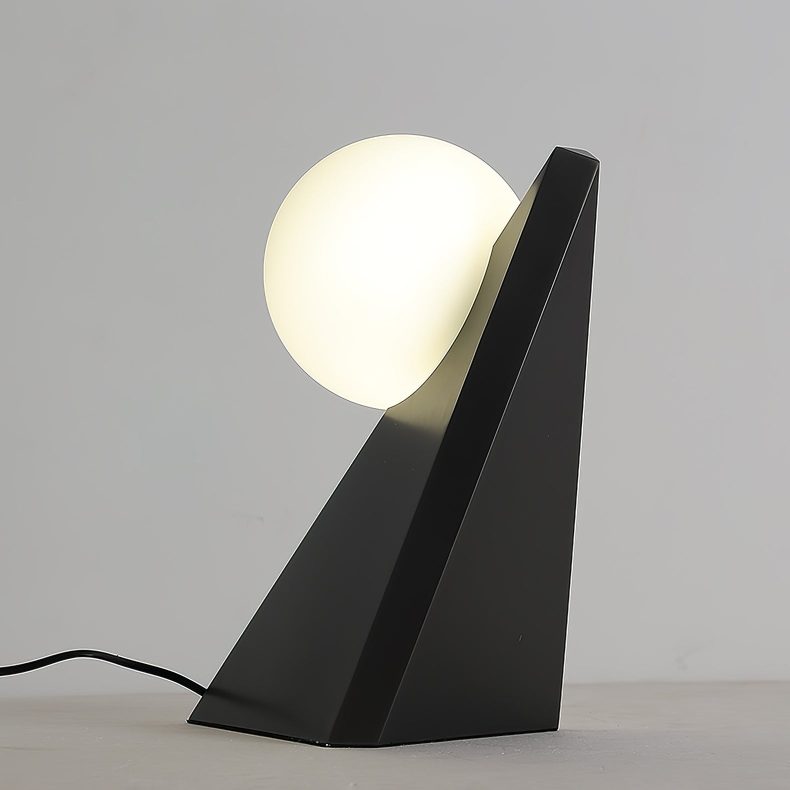 Nixie Geometric Glass Table Lamp-Neutral Decor
