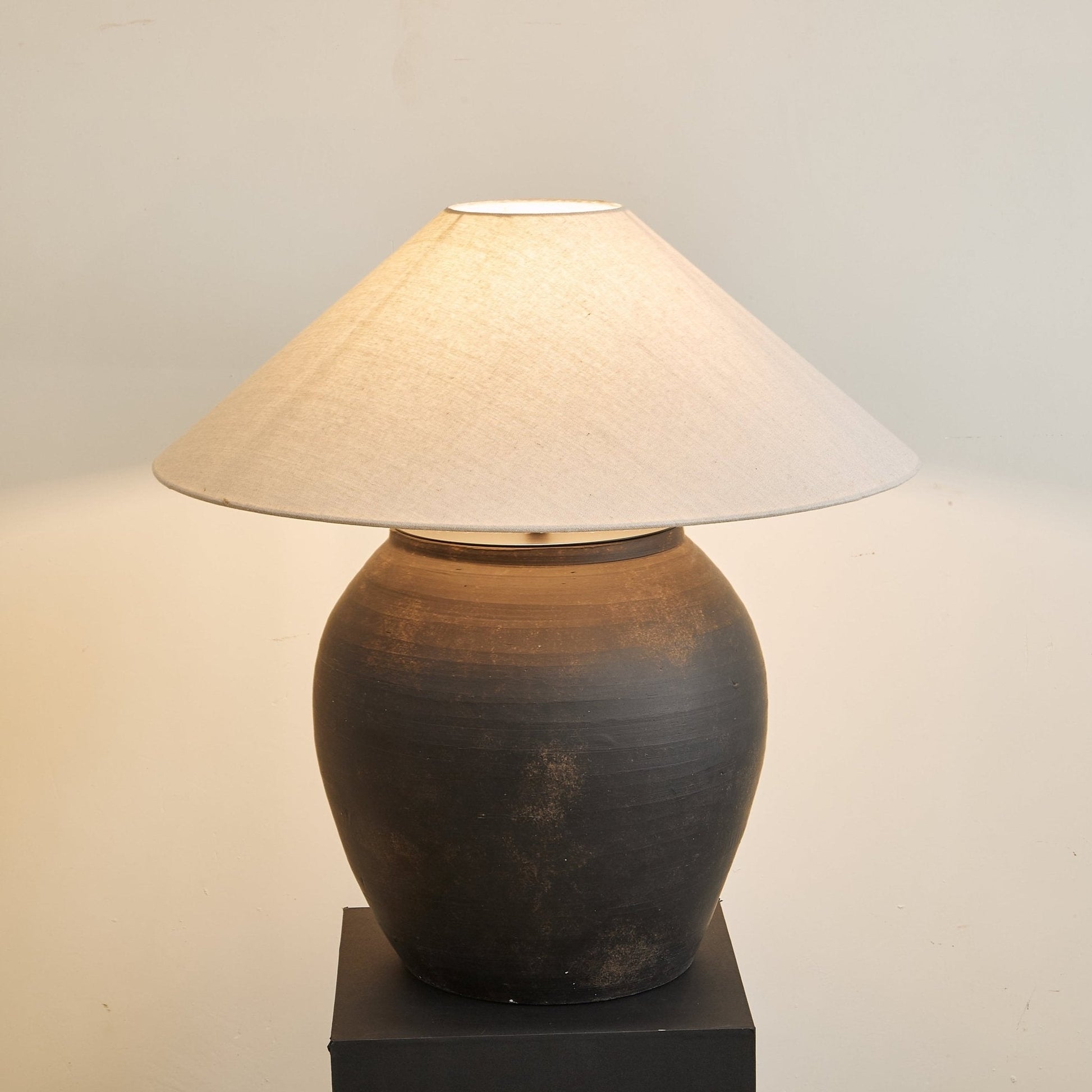 Eloise Modern Table Lamp-Neutral Decor