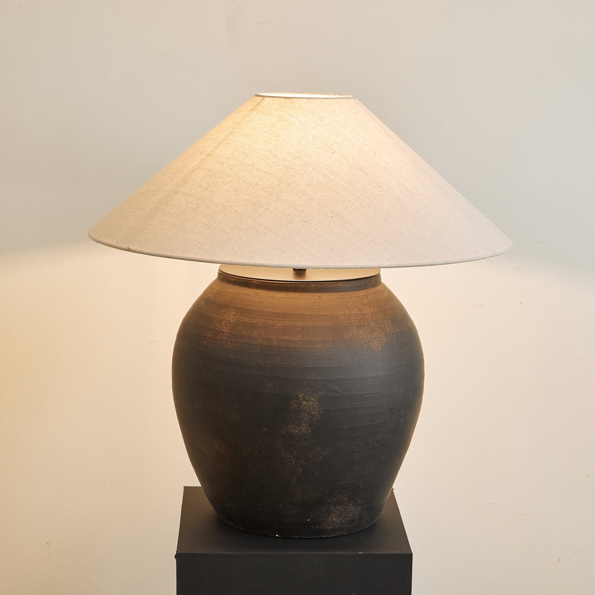 Eloise Modern Table Lamp-Neutral Decor
