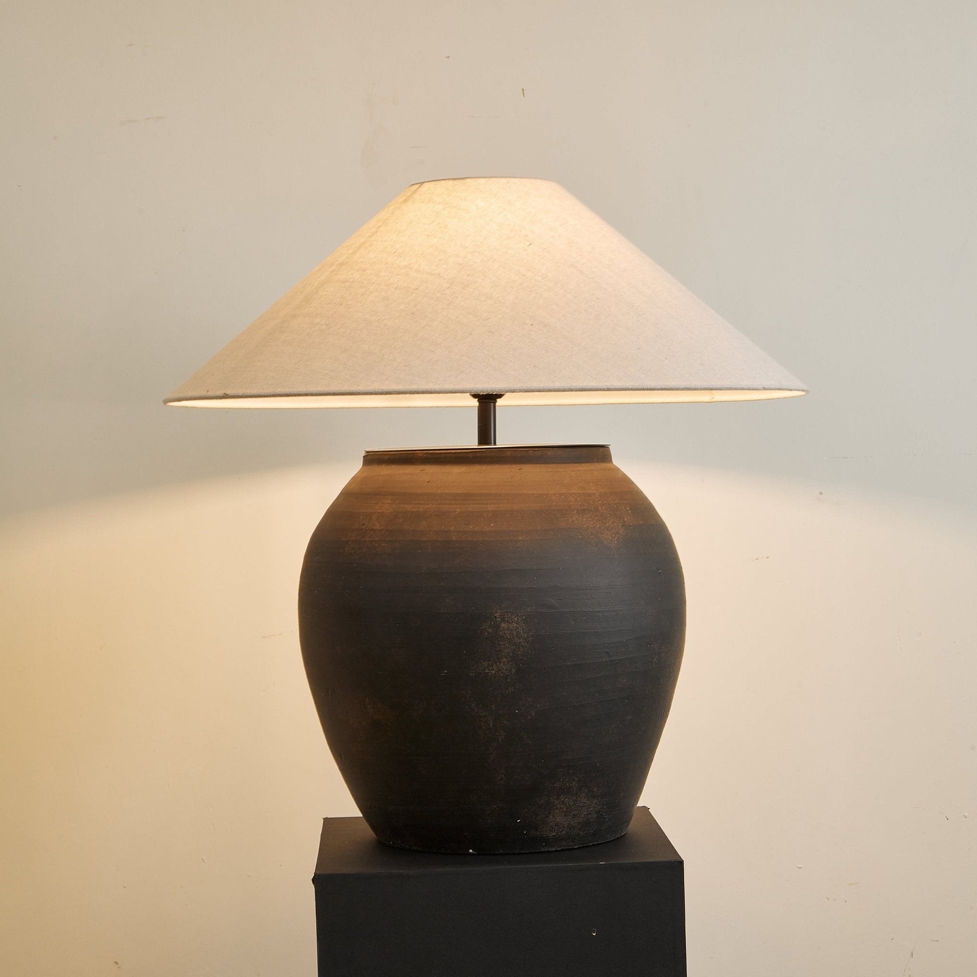 Eloise Modern Table Lamp-Neutral Decor