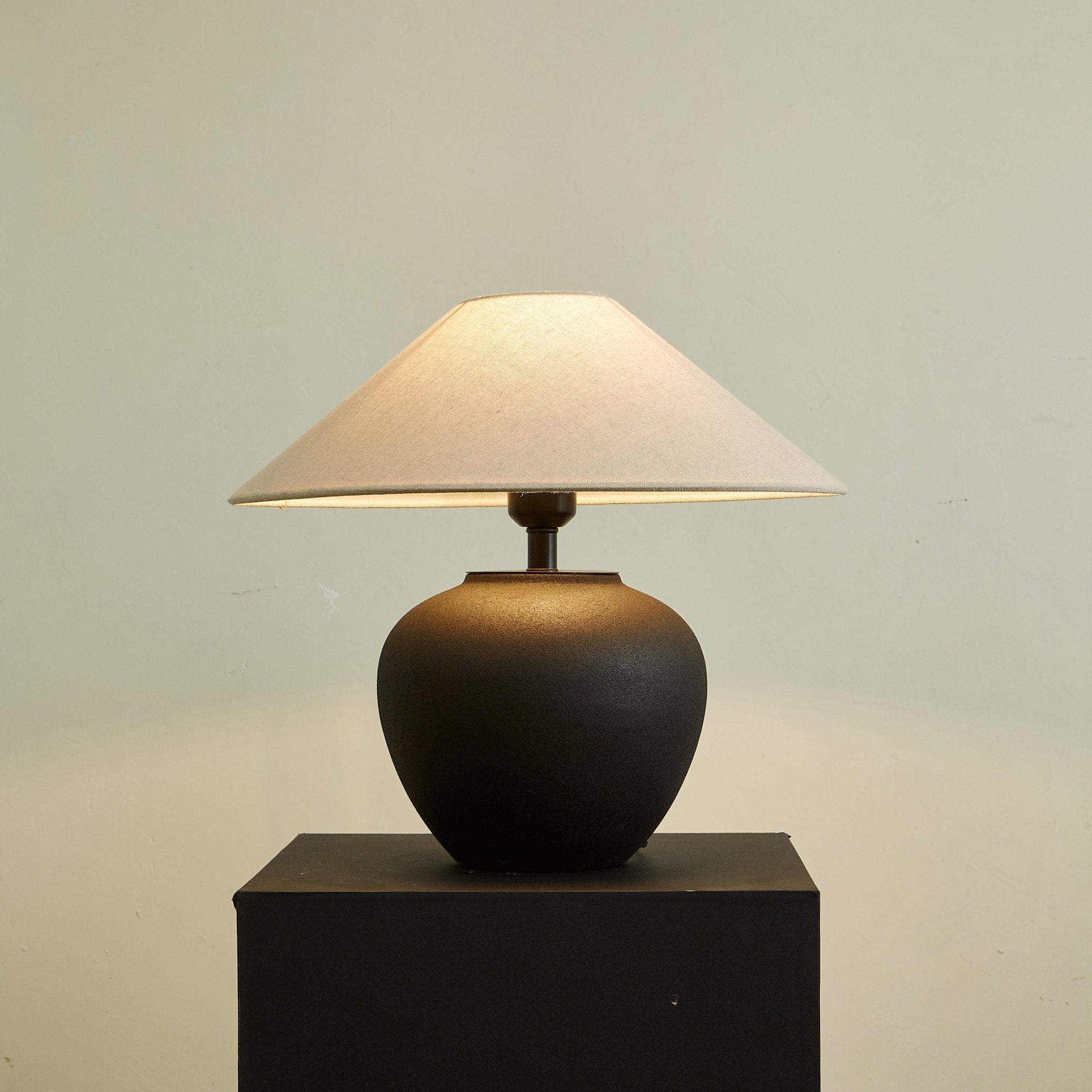 Vera Classic Ceramics Table Lamp-Neutral Decor