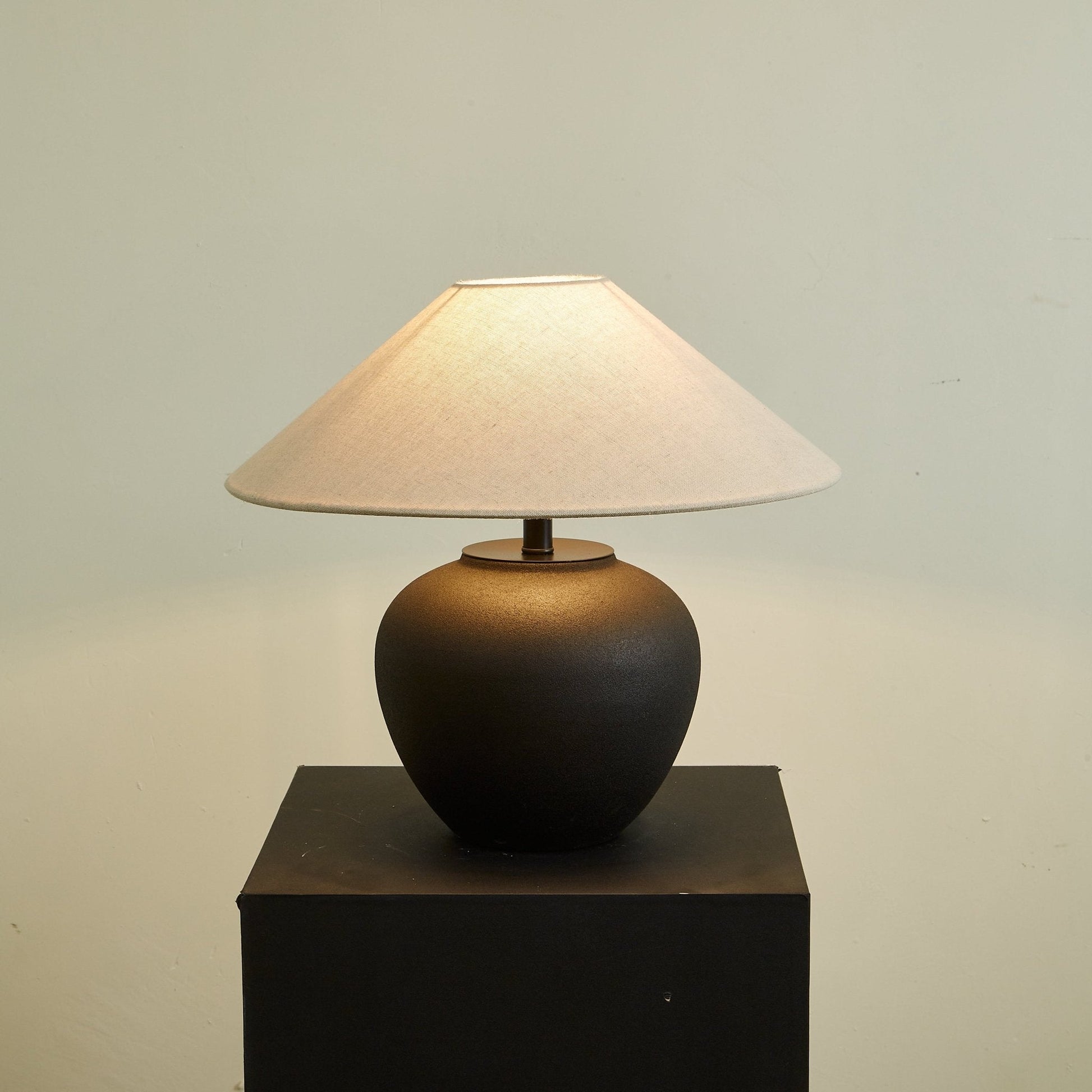 Vera Classic Ceramics Table Lamp-Neutral Decor