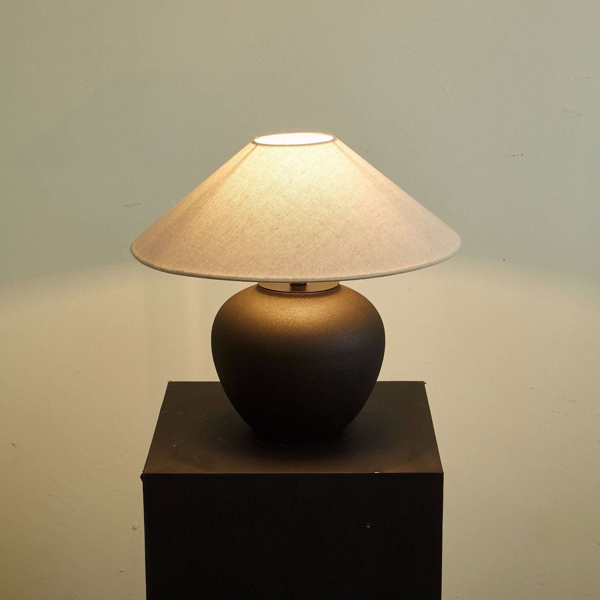 Vera Classic Ceramics Table Lamp-Neutral Decor