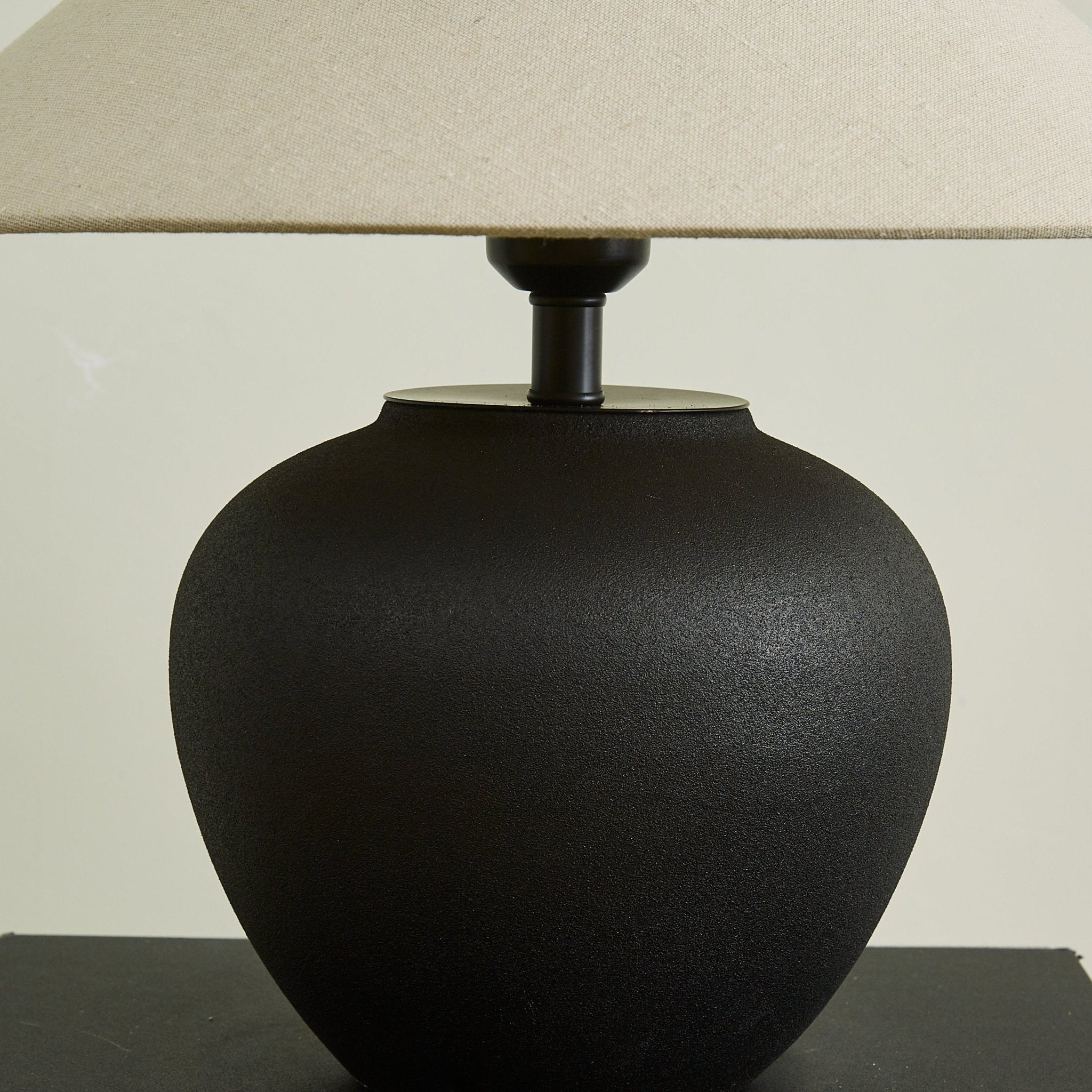 Vera Classic Ceramics Table Lamp-Neutral Decor