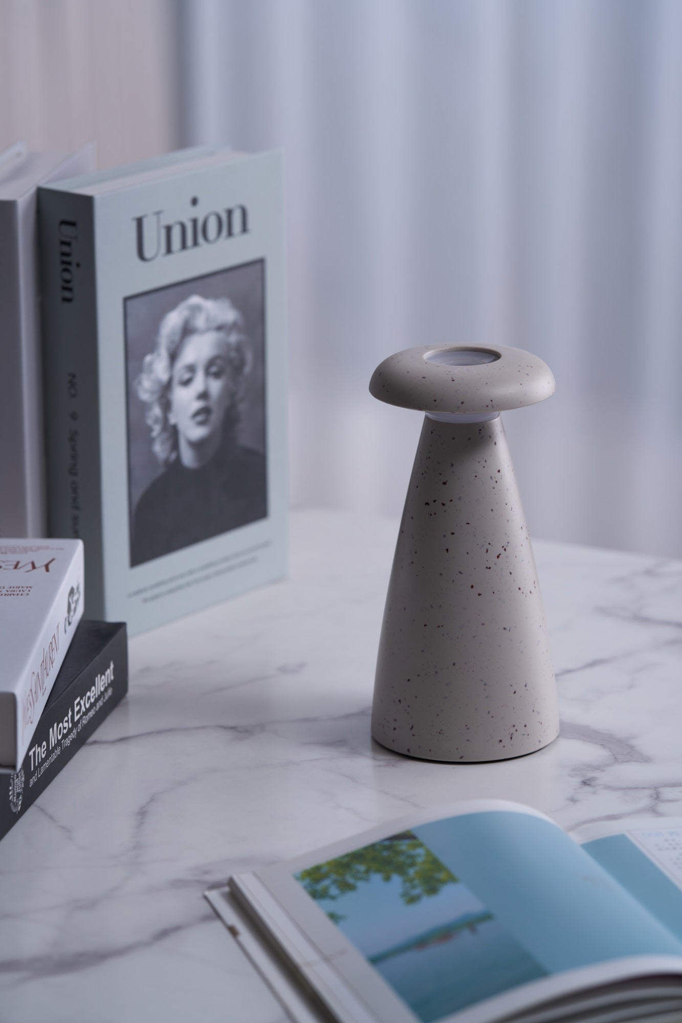 Mushroove Ceramic Minimalist Table Lamp-Neutral Decor