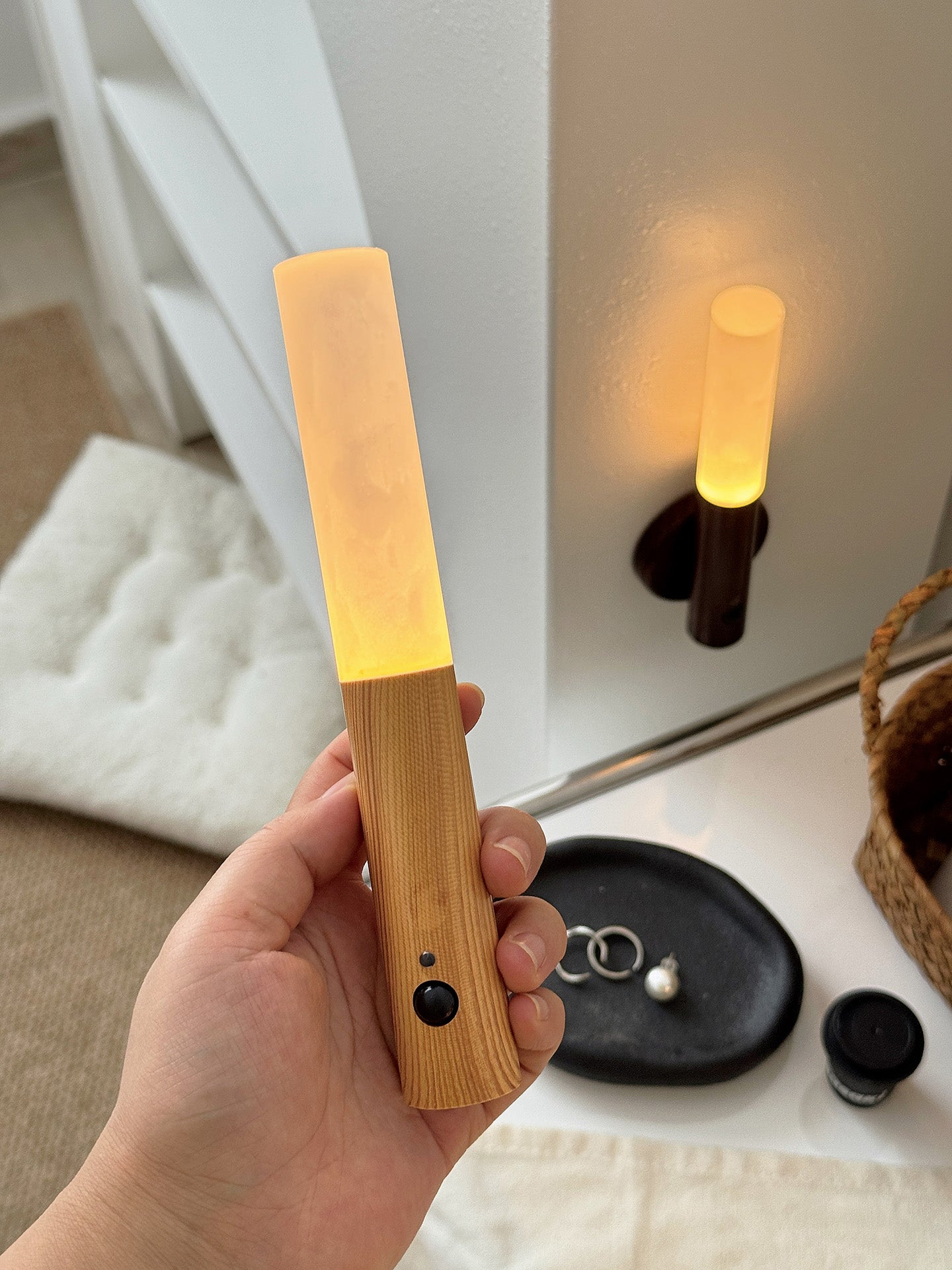 Hexl Magnet Rechargeable Wall Lamp-Neutral Decor