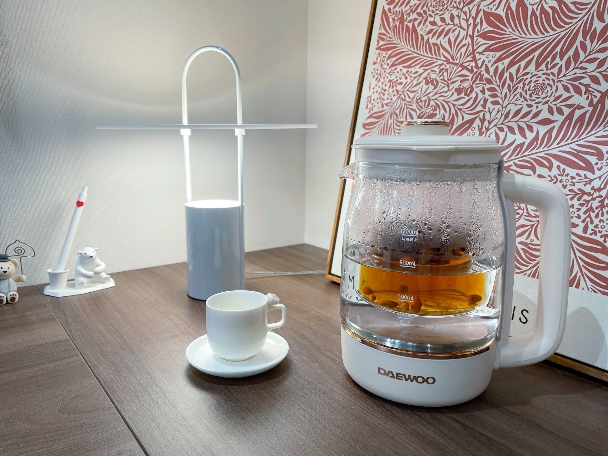 Hattie Modern Table Lamp-Neutral Decor