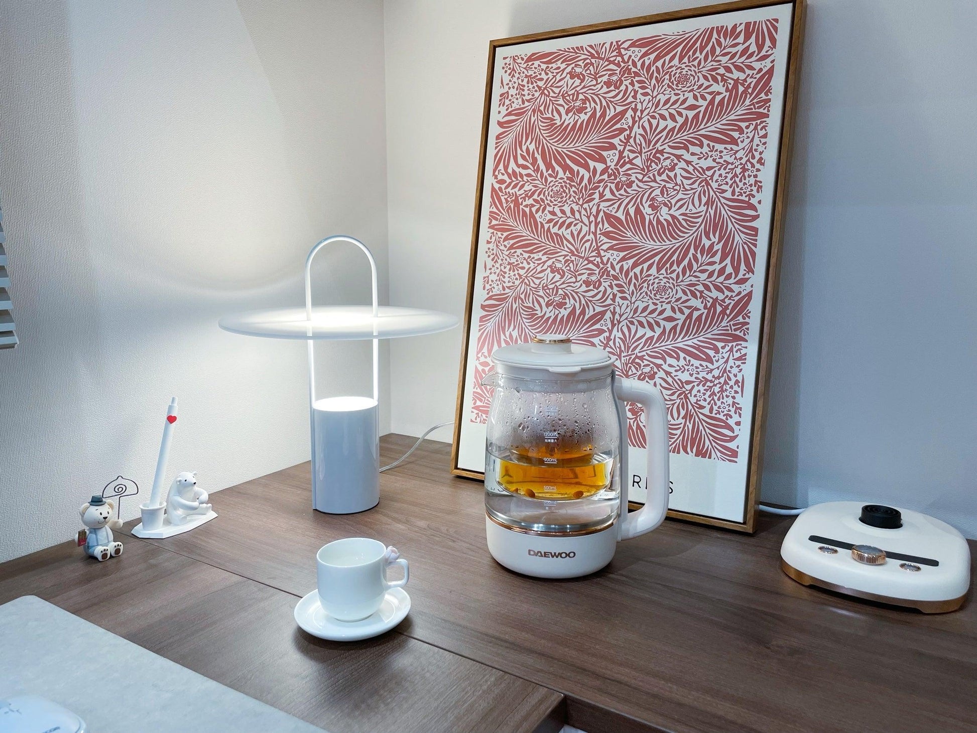 Hattie Modern Table Lamp-Neutral Decor