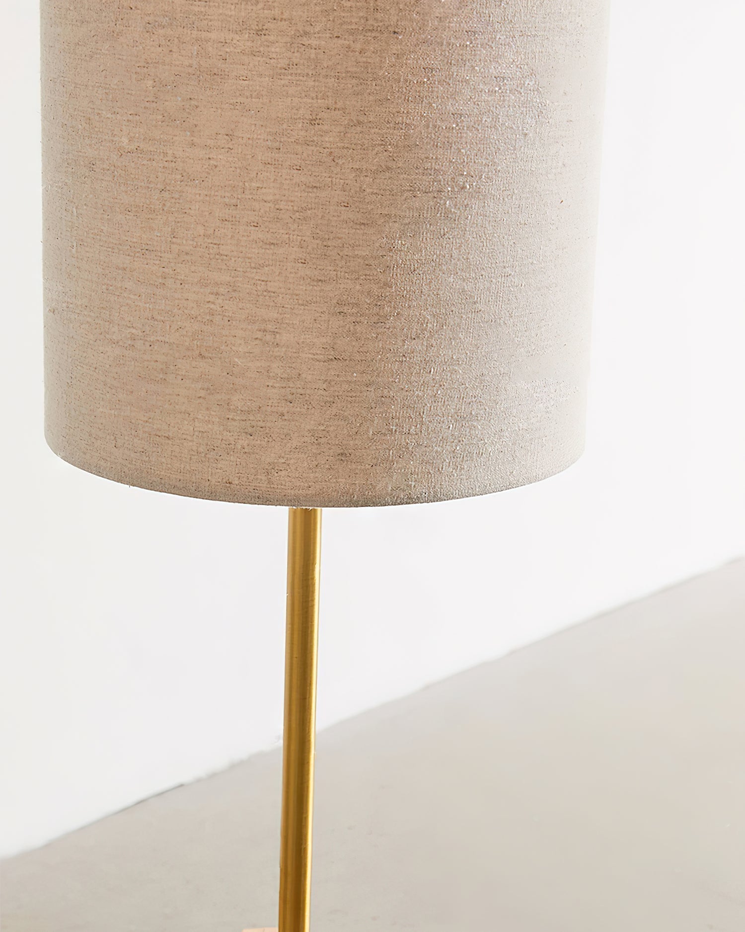 Heswynn Floor Lamp