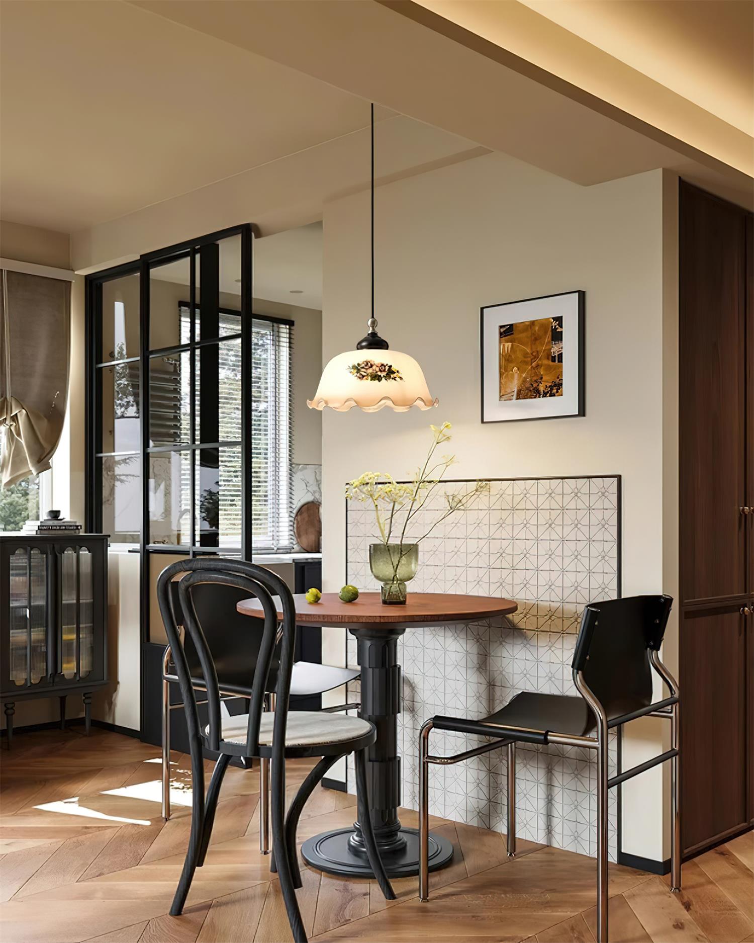 Belvia Vintage Floral Glass Pendant Light