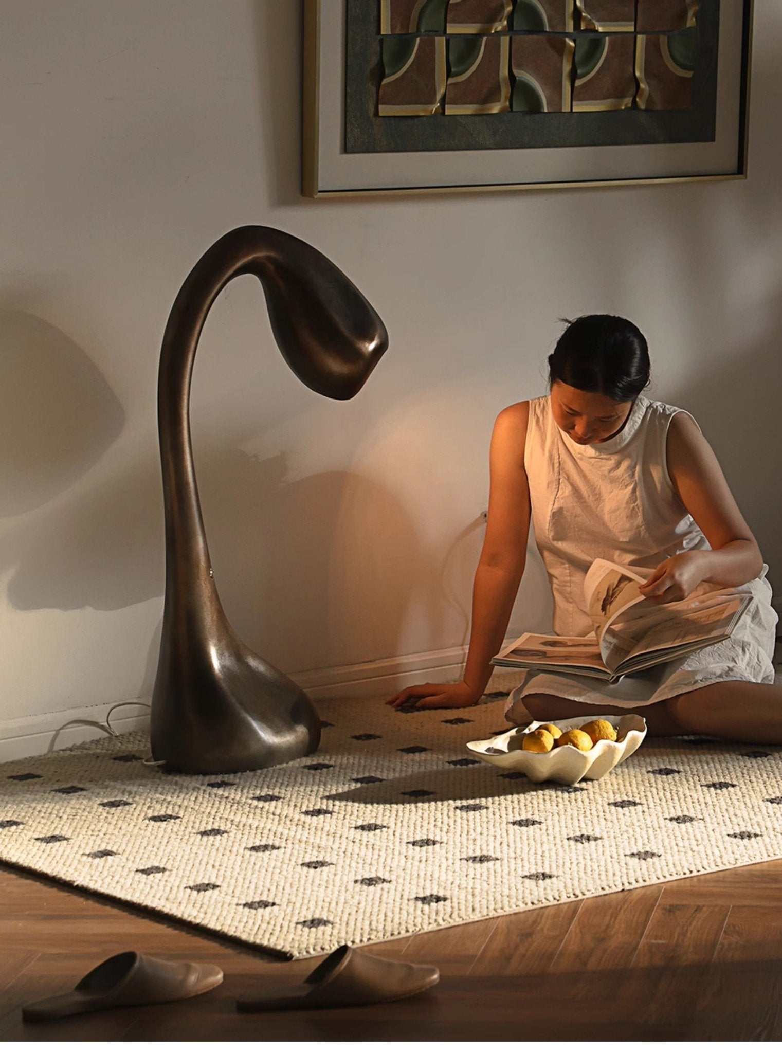 Kyns Sculptural Table Lamp-Neutral Decor
