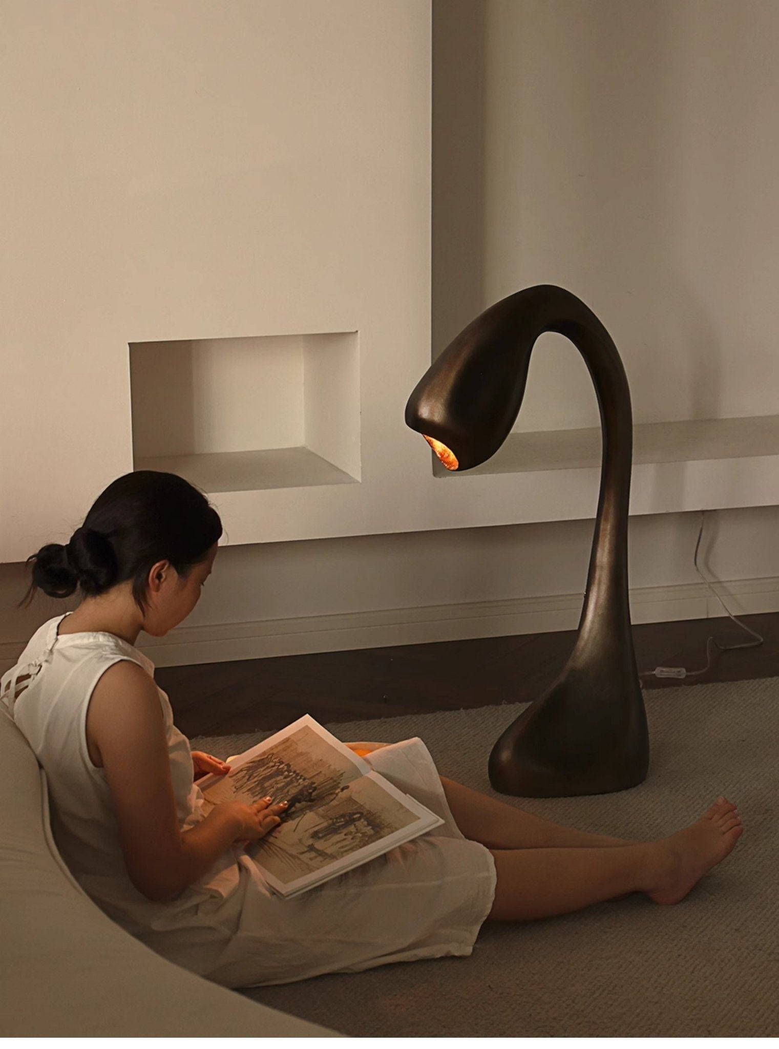 Kyns Sculptural Table Lamp-Neutral Decor