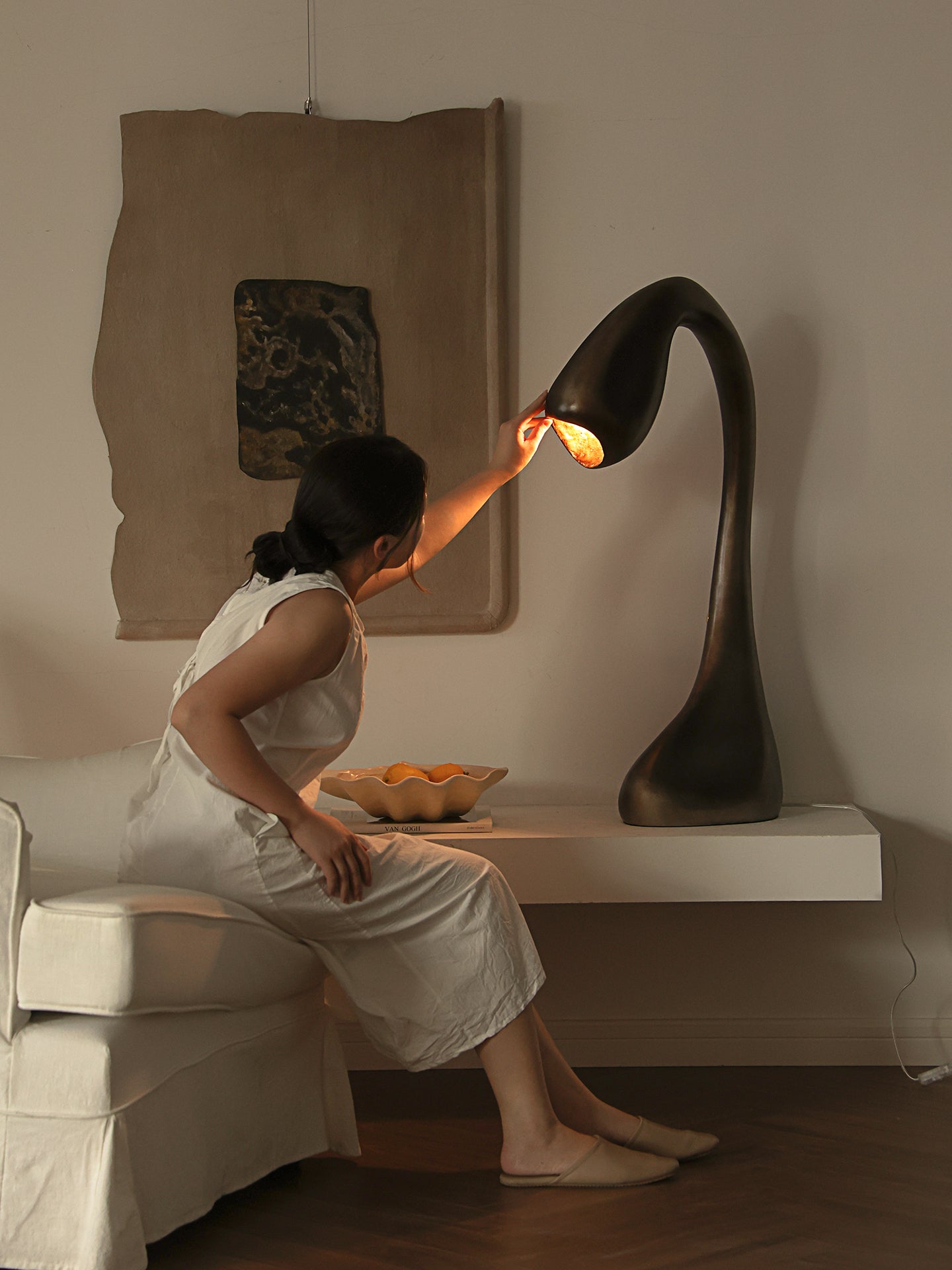 Kyns Sculptural Table Lamp-Neutral Decor