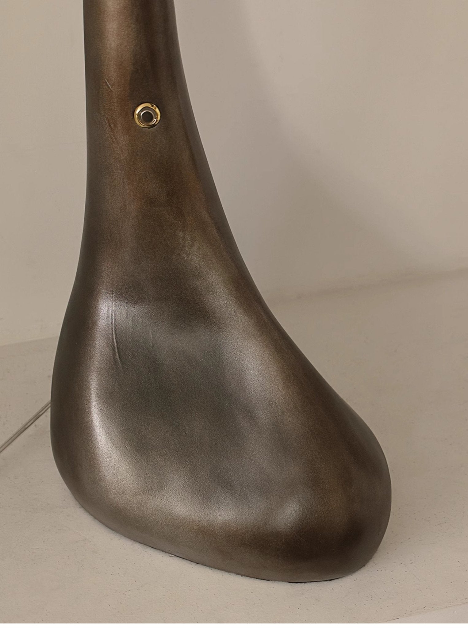Kyns Sculptural Table Lamp-Neutral Decor