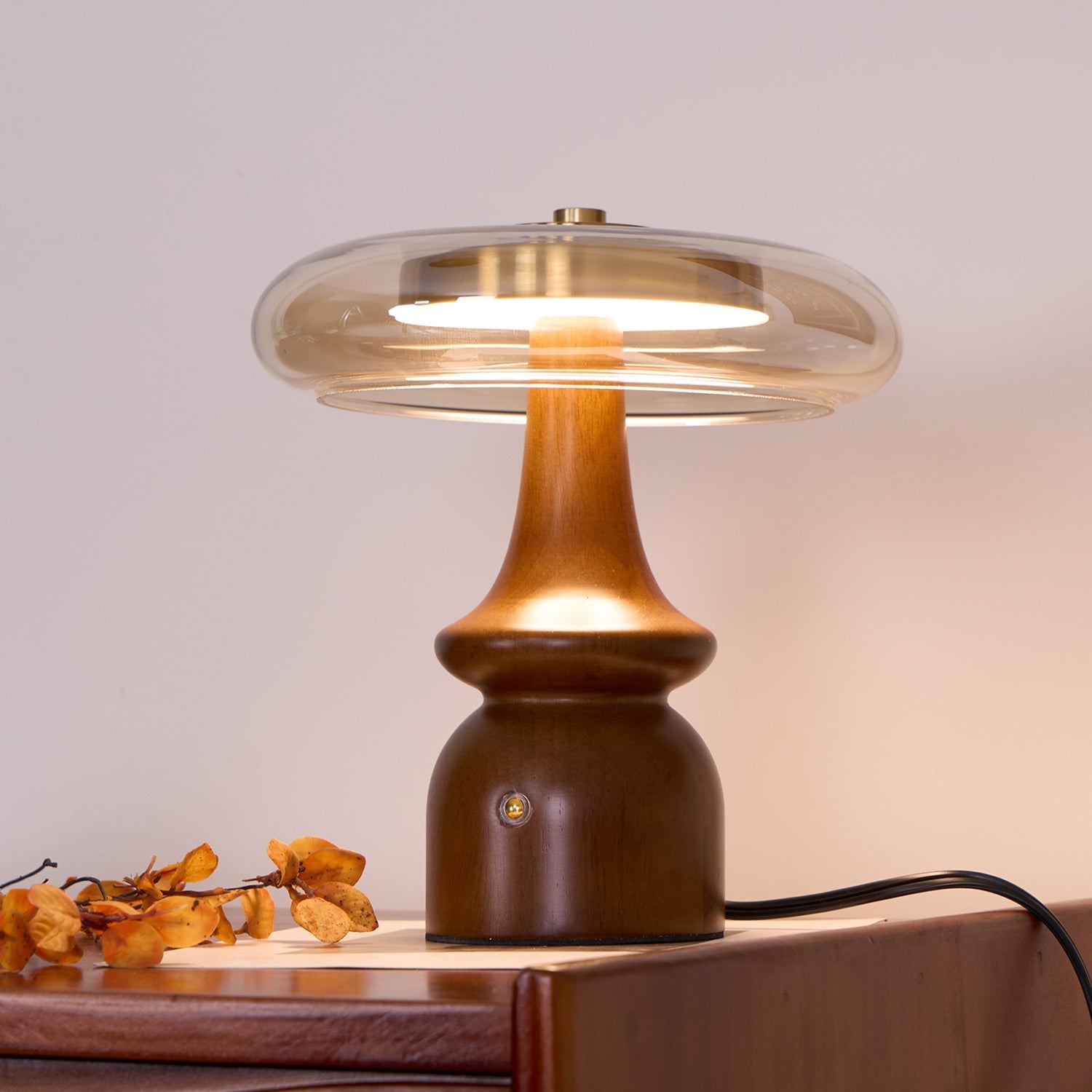 Moro Retro Wood Table Lamp-Neutral Decor