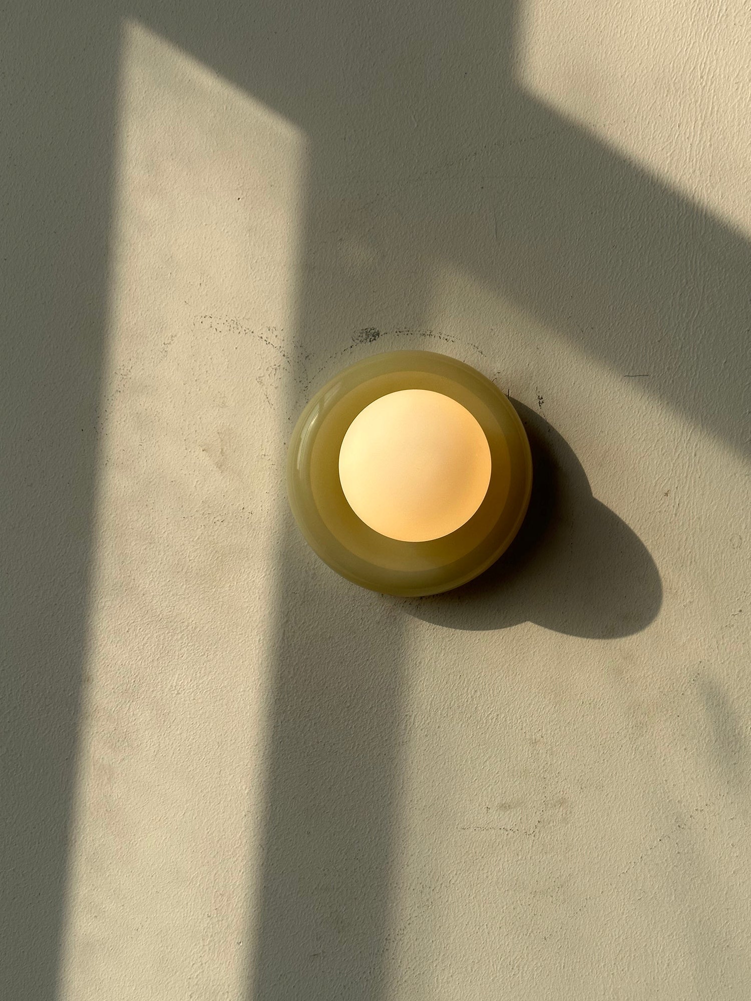 Cemaros Jade Glass Wall Lamp-Neutral Decor