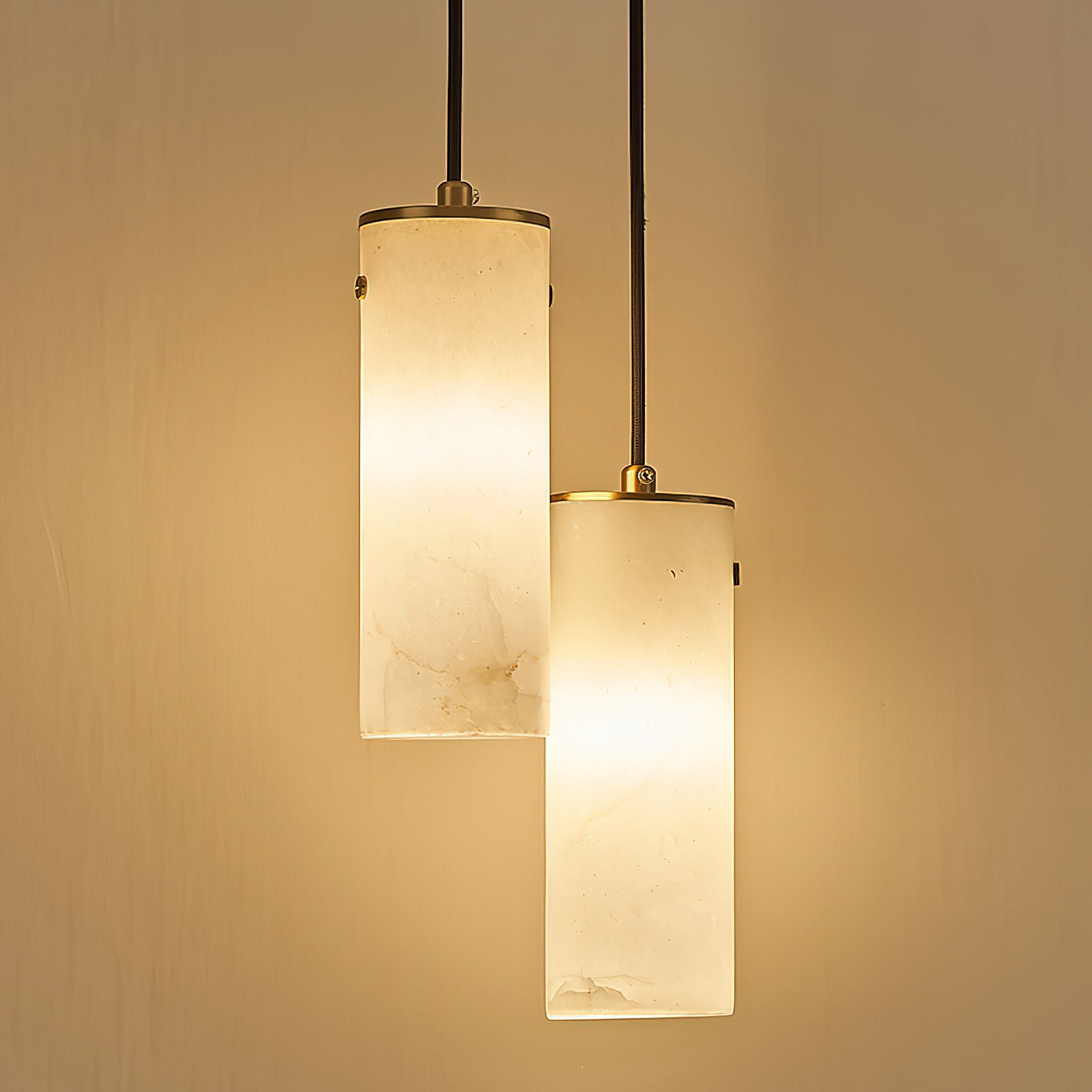 Lyvina Vertical Alabaster Pendant Light-Neutral Decor