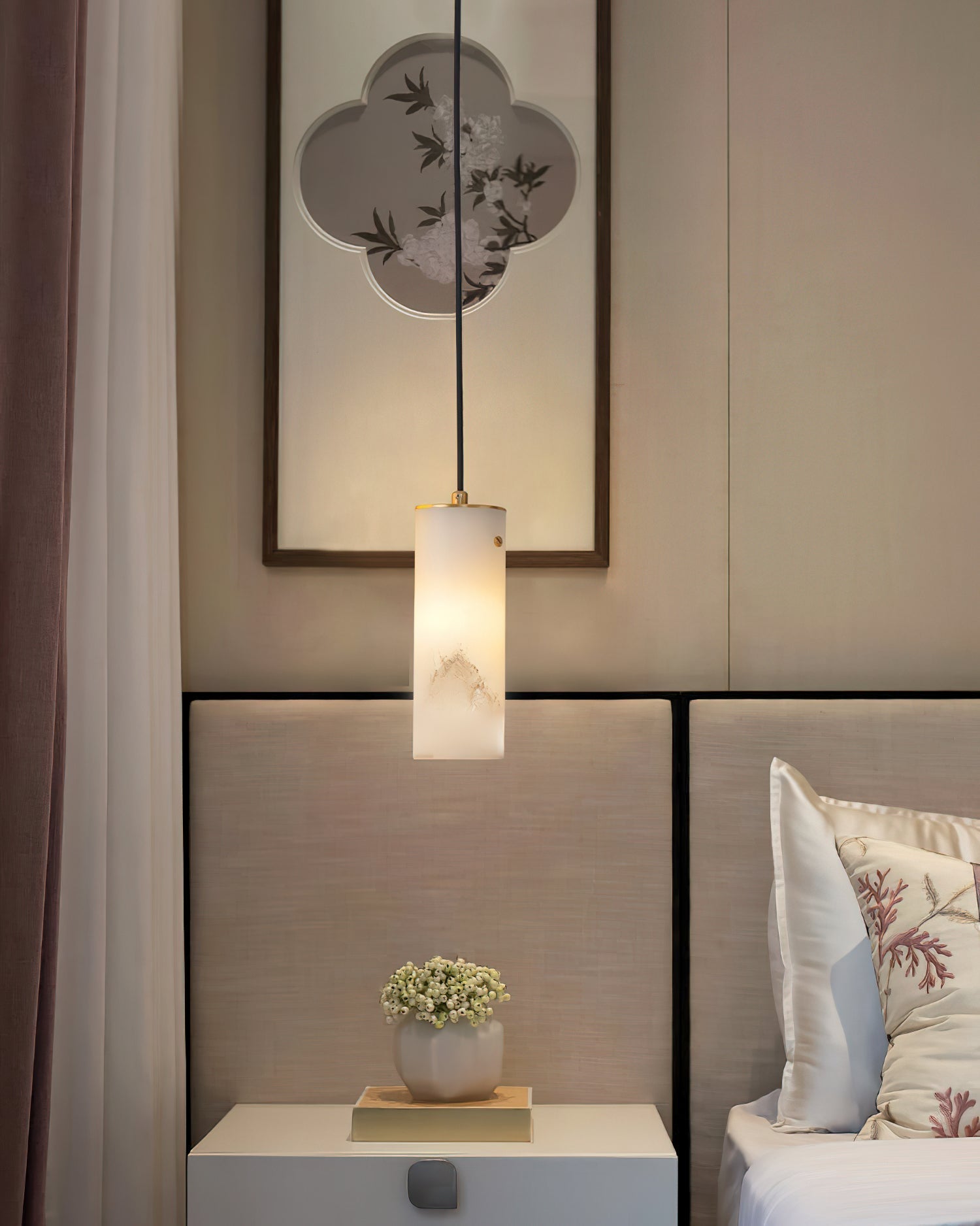 Lyvina Vertical Alabaster Pendant Light-Neutral Decor
