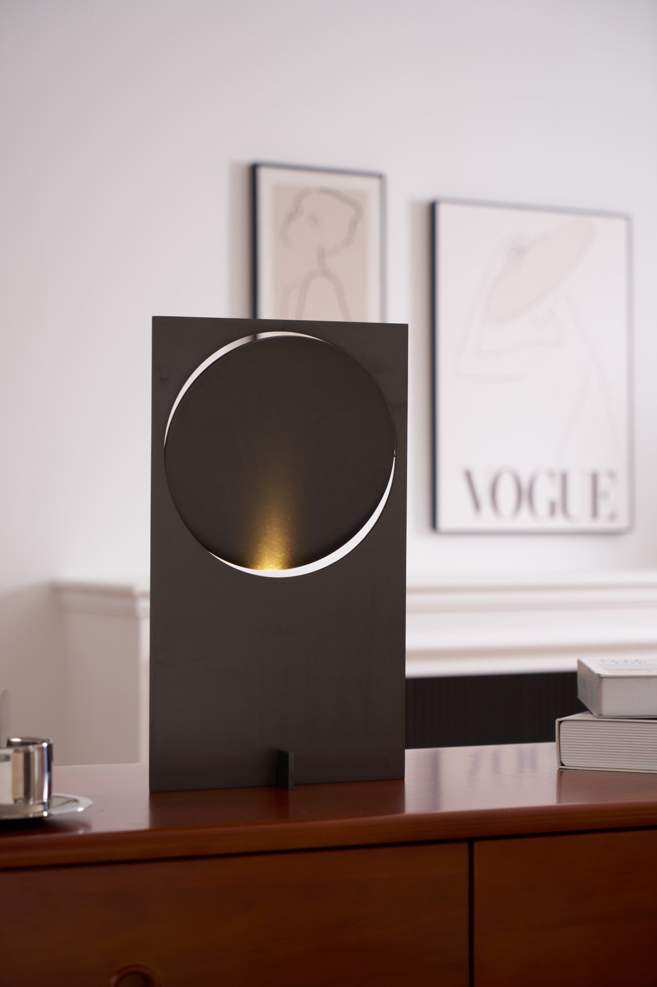 Sixor Steel Futuristic Table Lamp-Neutral Decor