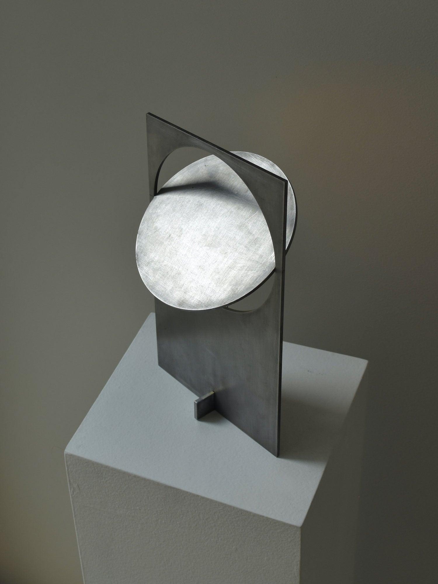 Sixor Steel Futuristic Table Lamp-Neutral Decor