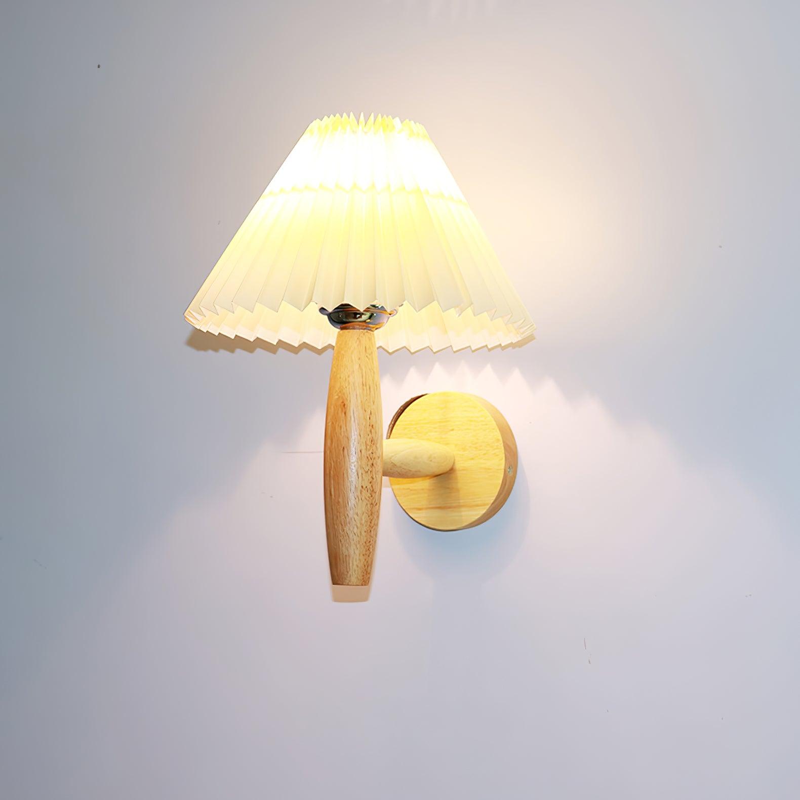 Lincoln Modern Wood Wall Lamp-Neutral Decor