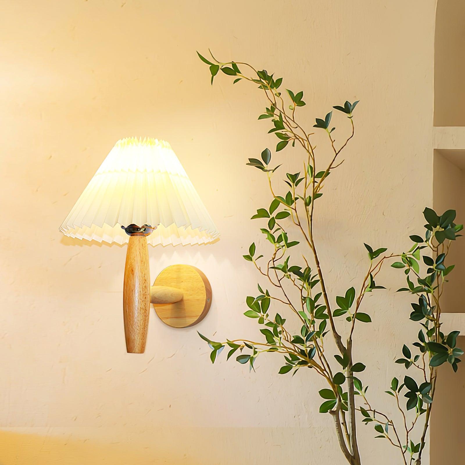 Lincoln Modern Wood Wall Lamp-Neutral Decor
