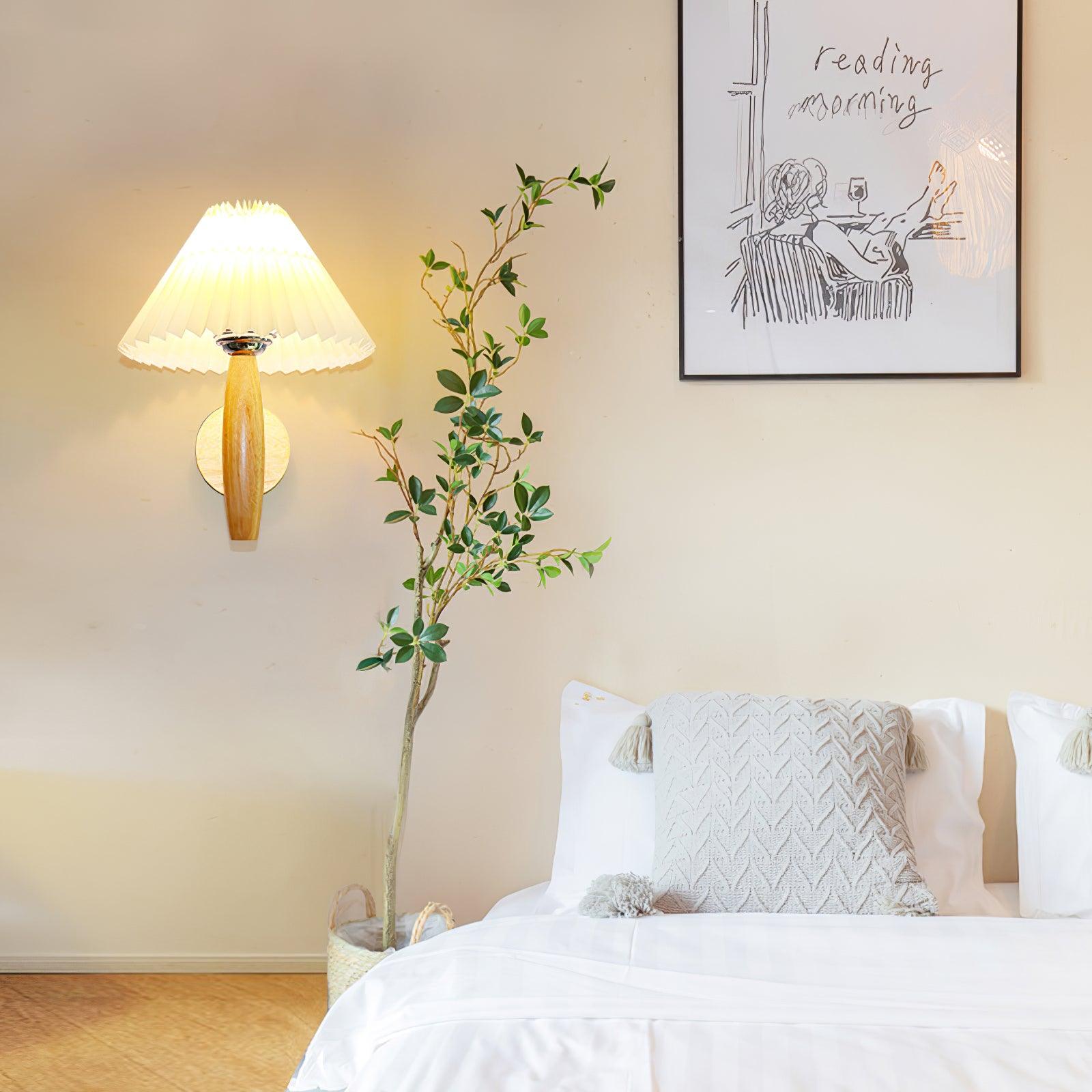 Lincoln Modern Wood Wall Lamp-Neutral Decor