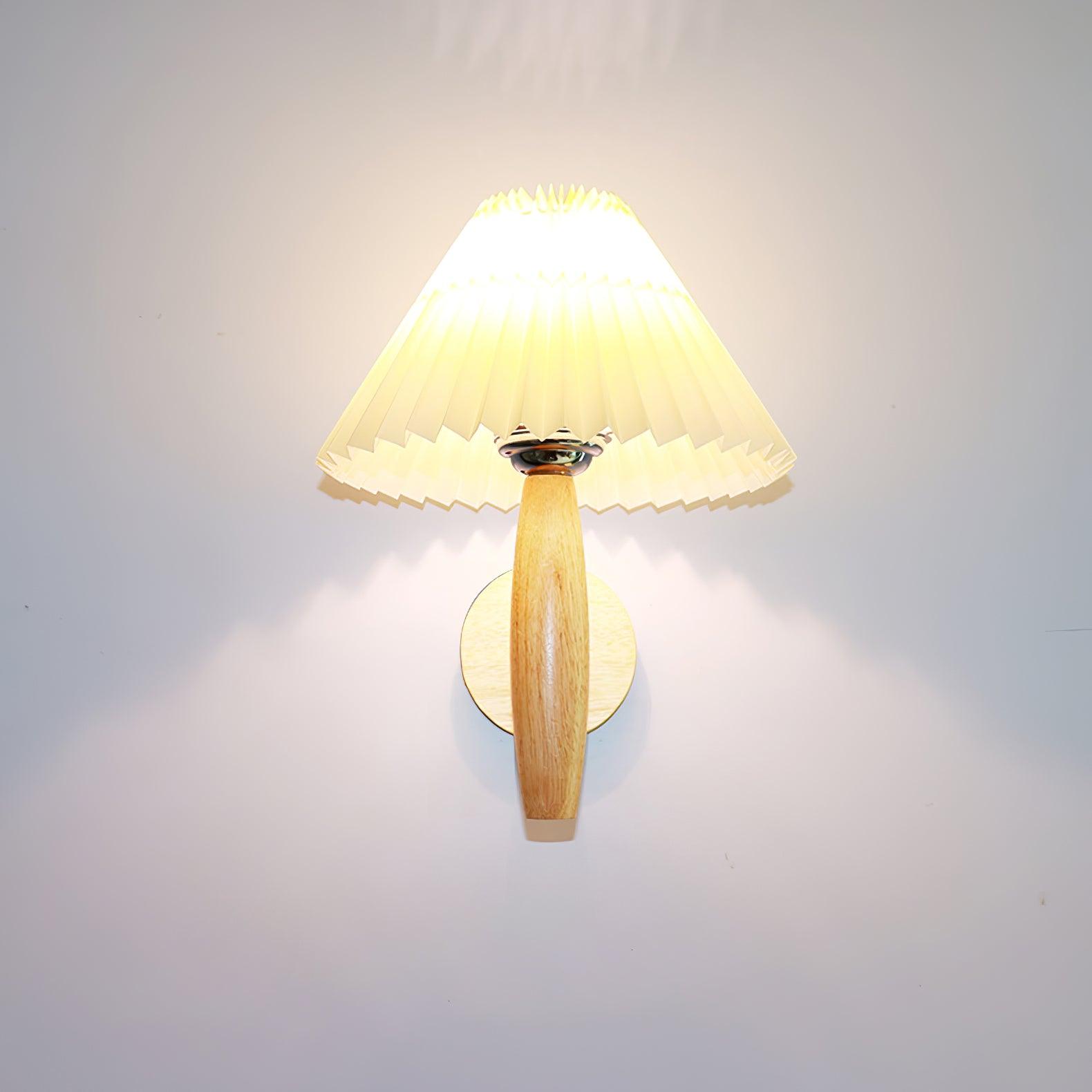 Lincoln Modern Wood Wall Lamp-Neutral Decor
