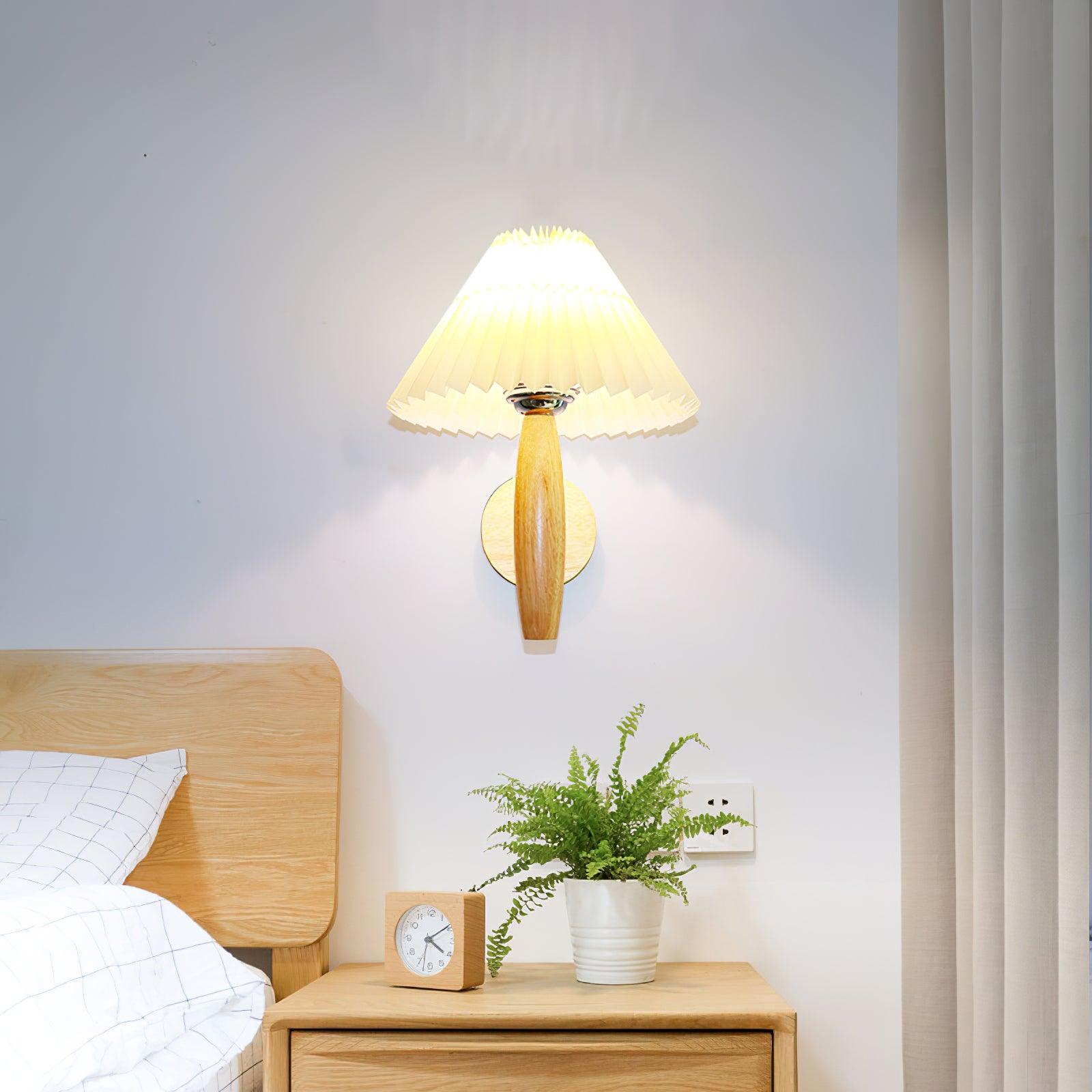 Lincoln Modern Wood Wall Lamp-Neutral Decor