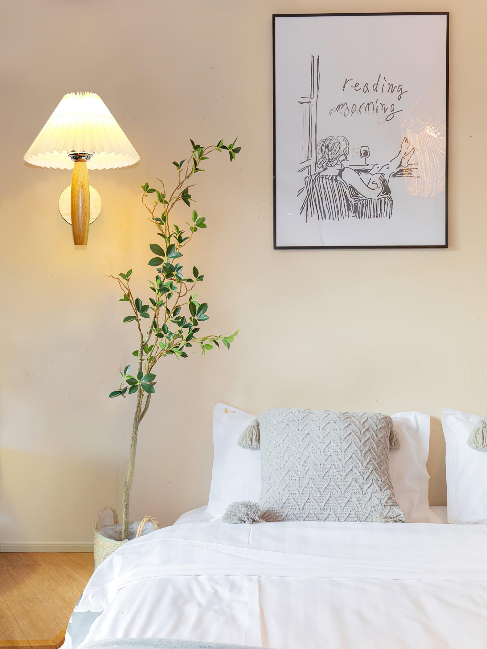 Lincoln Modern Wood Wall Lamp-Neutral Decor