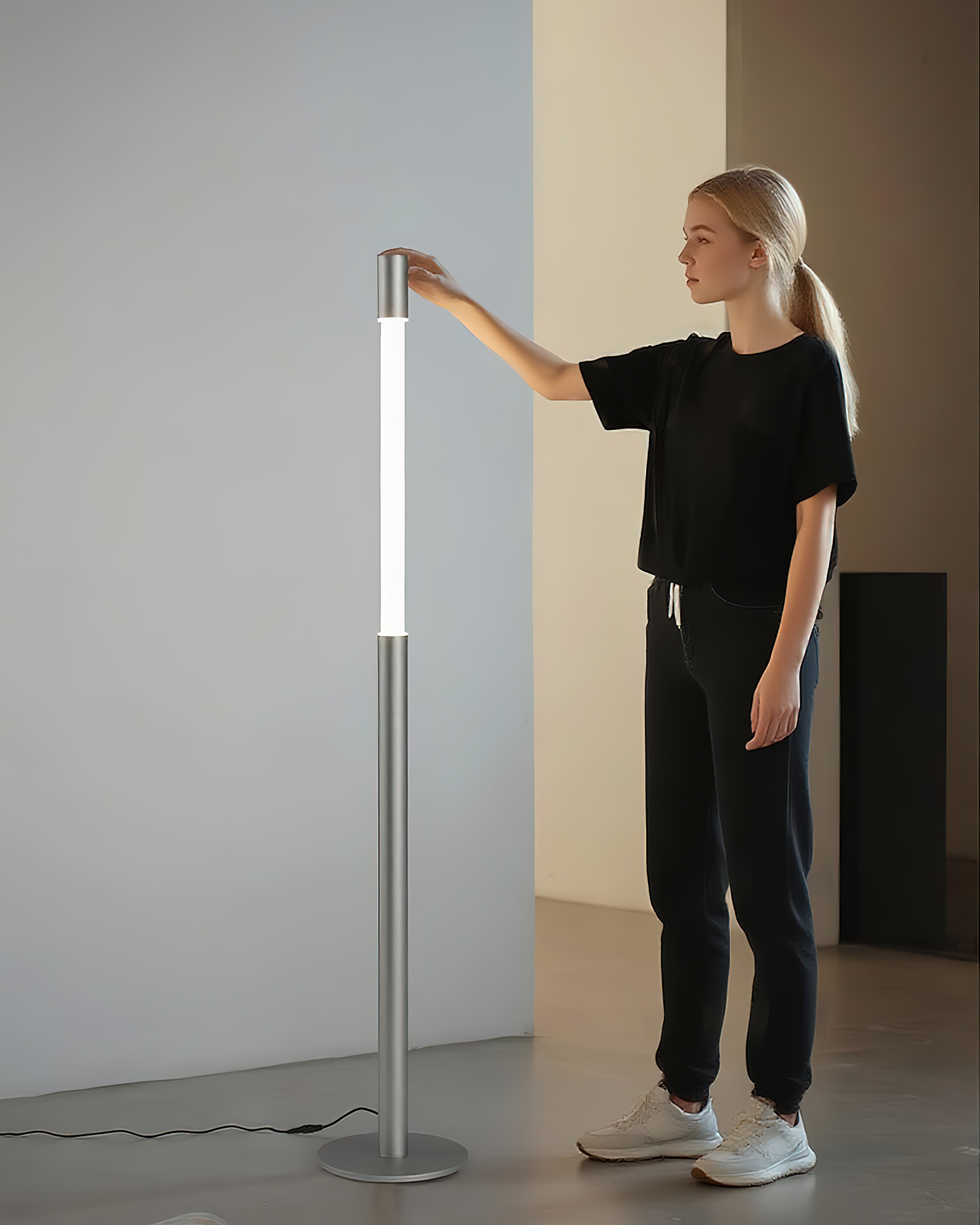 Veyron Floor Lamp