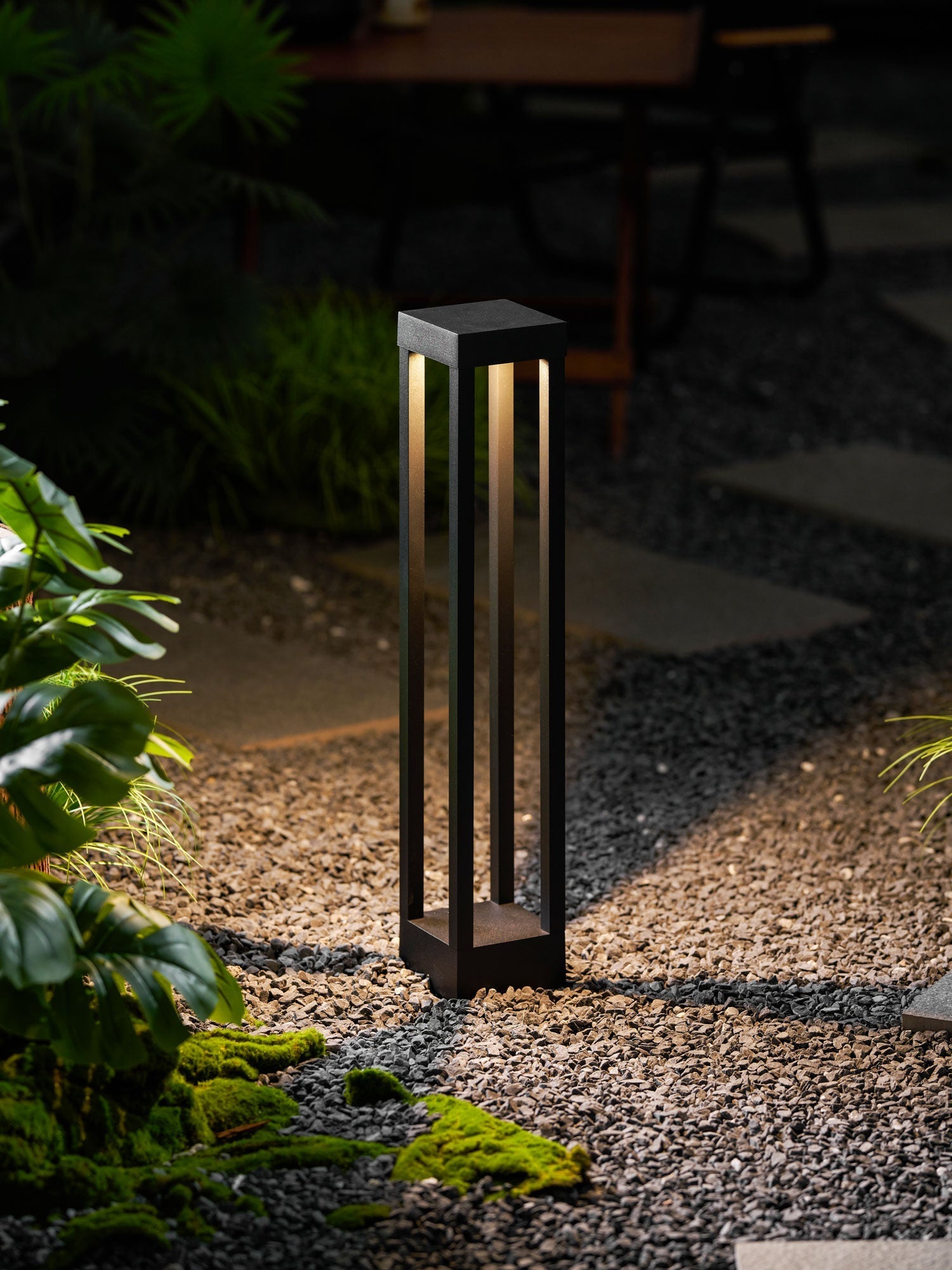 Varnys Post Outdoor Light-Neutral Decor