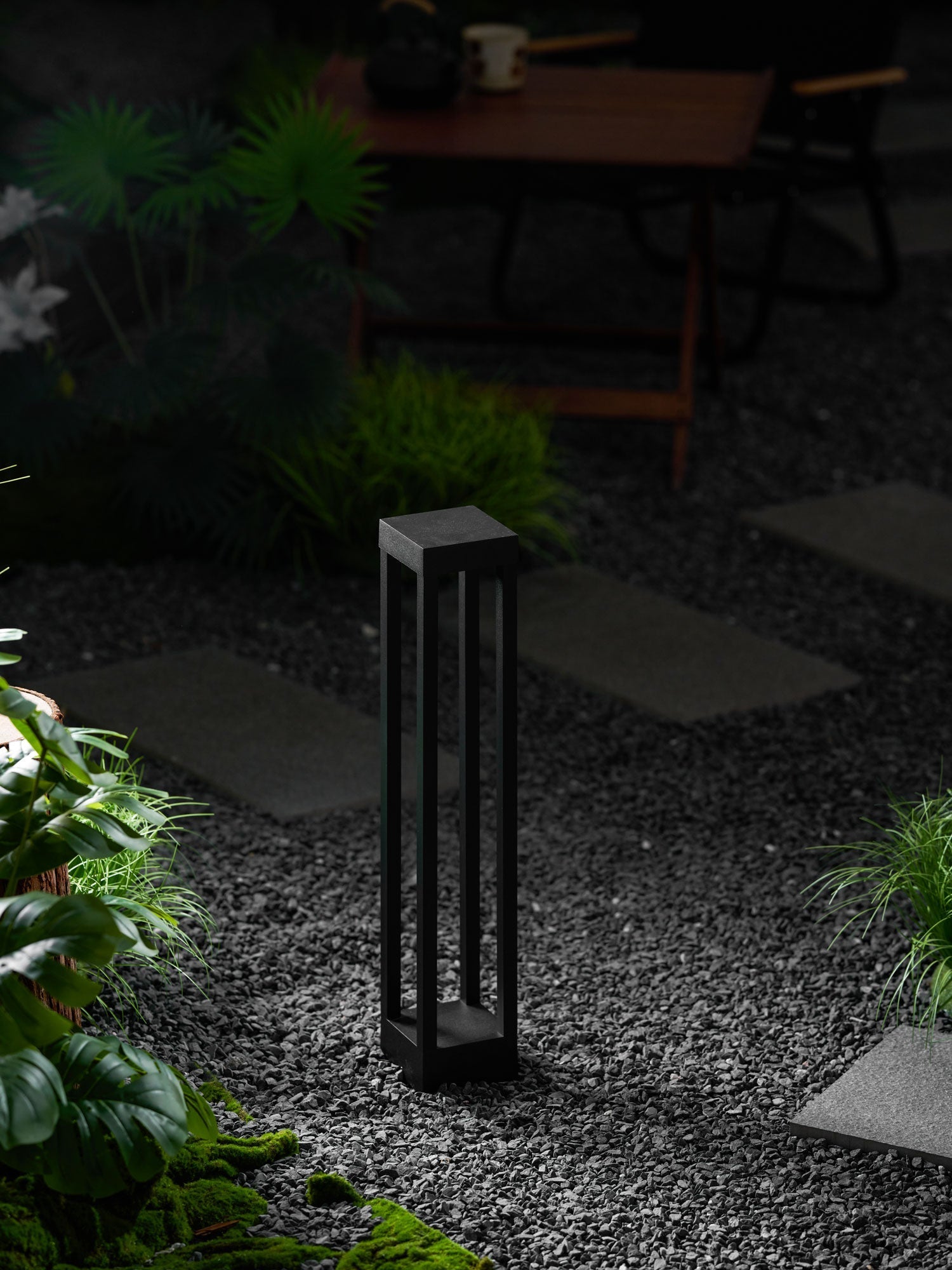 Varnys Post Outdoor Light-Neutral Decor