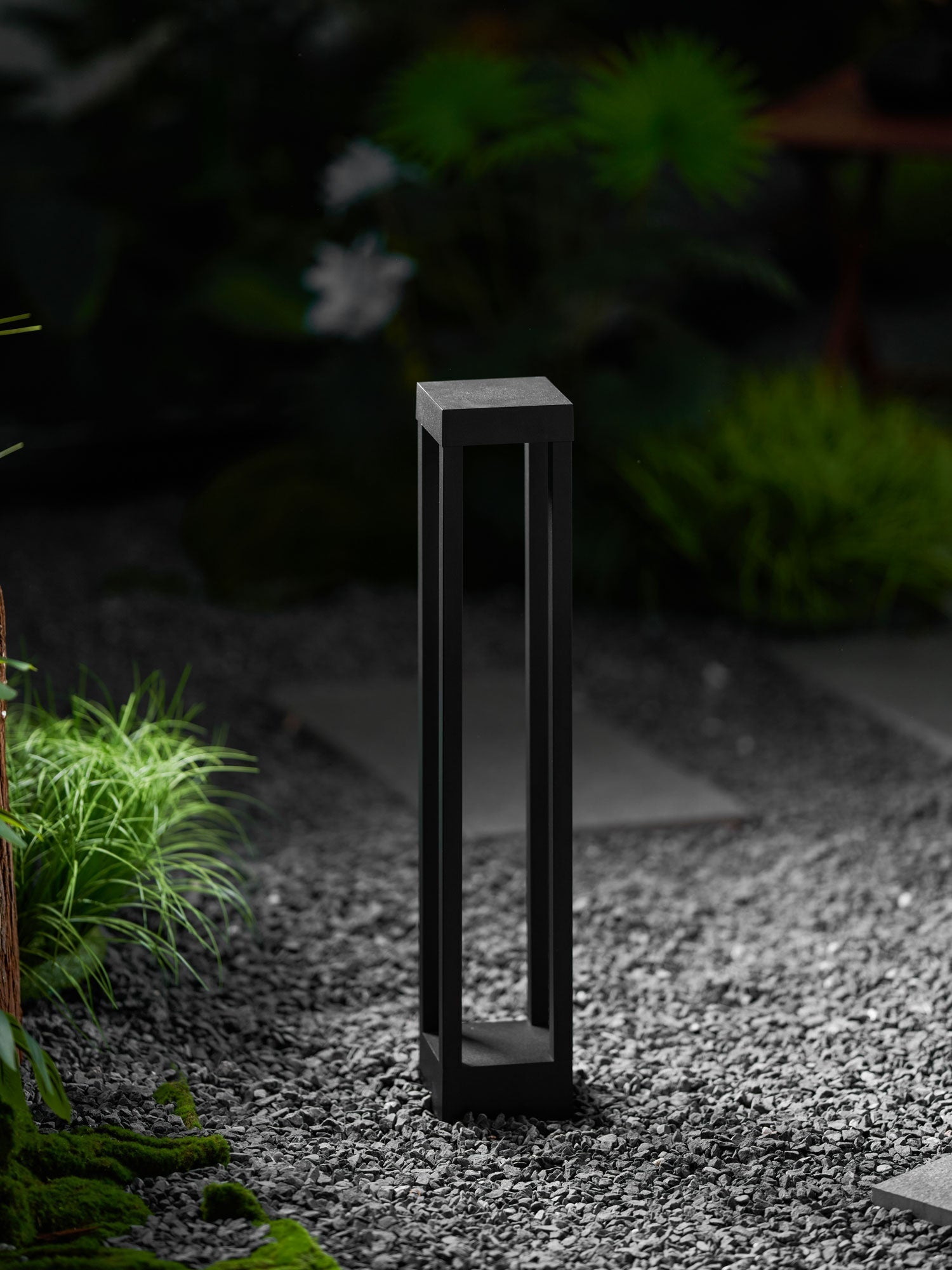 Varnys Post Outdoor Light-Neutral Decor