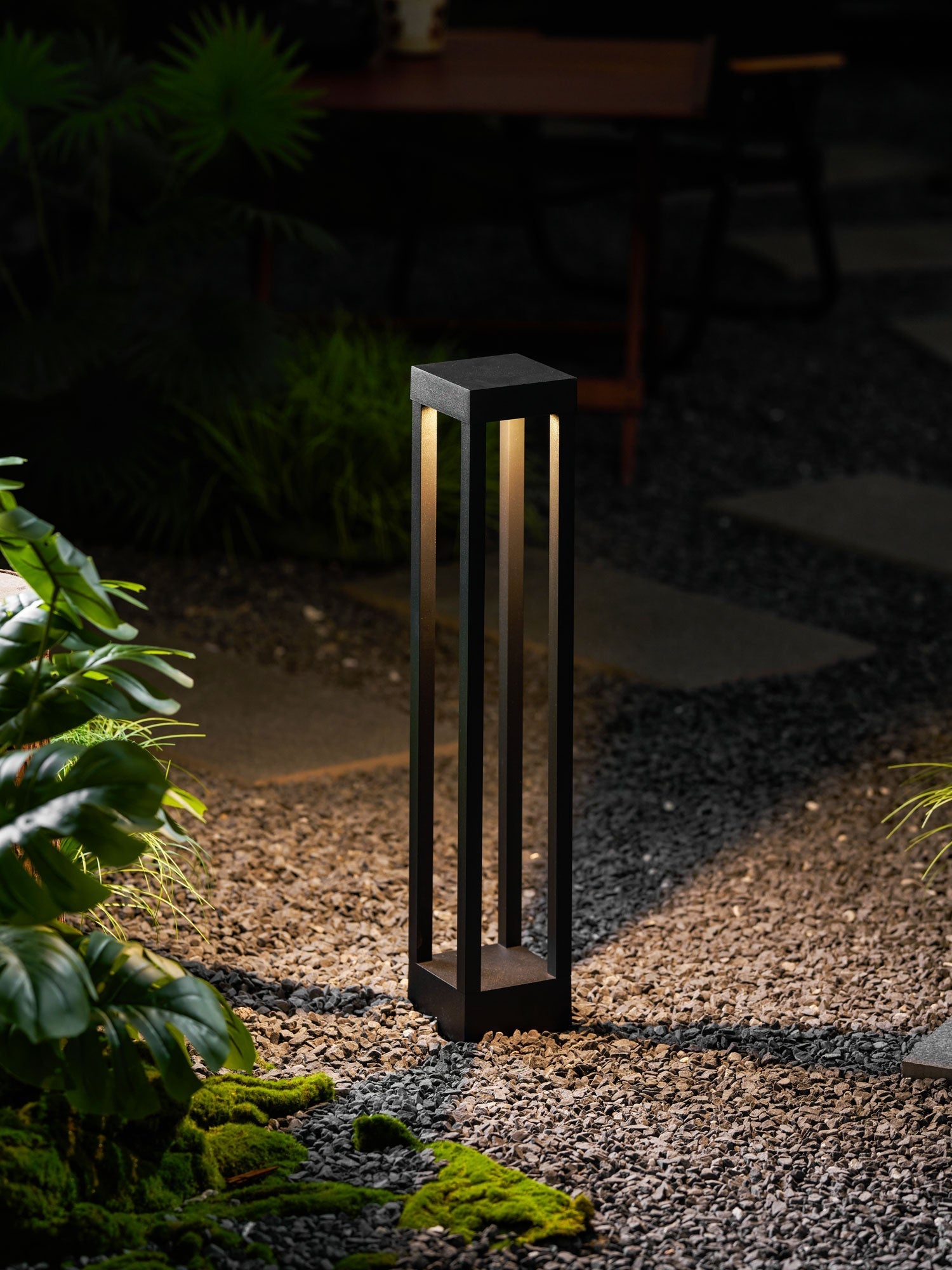 Varnys Post Outdoor Light-Neutral Decor