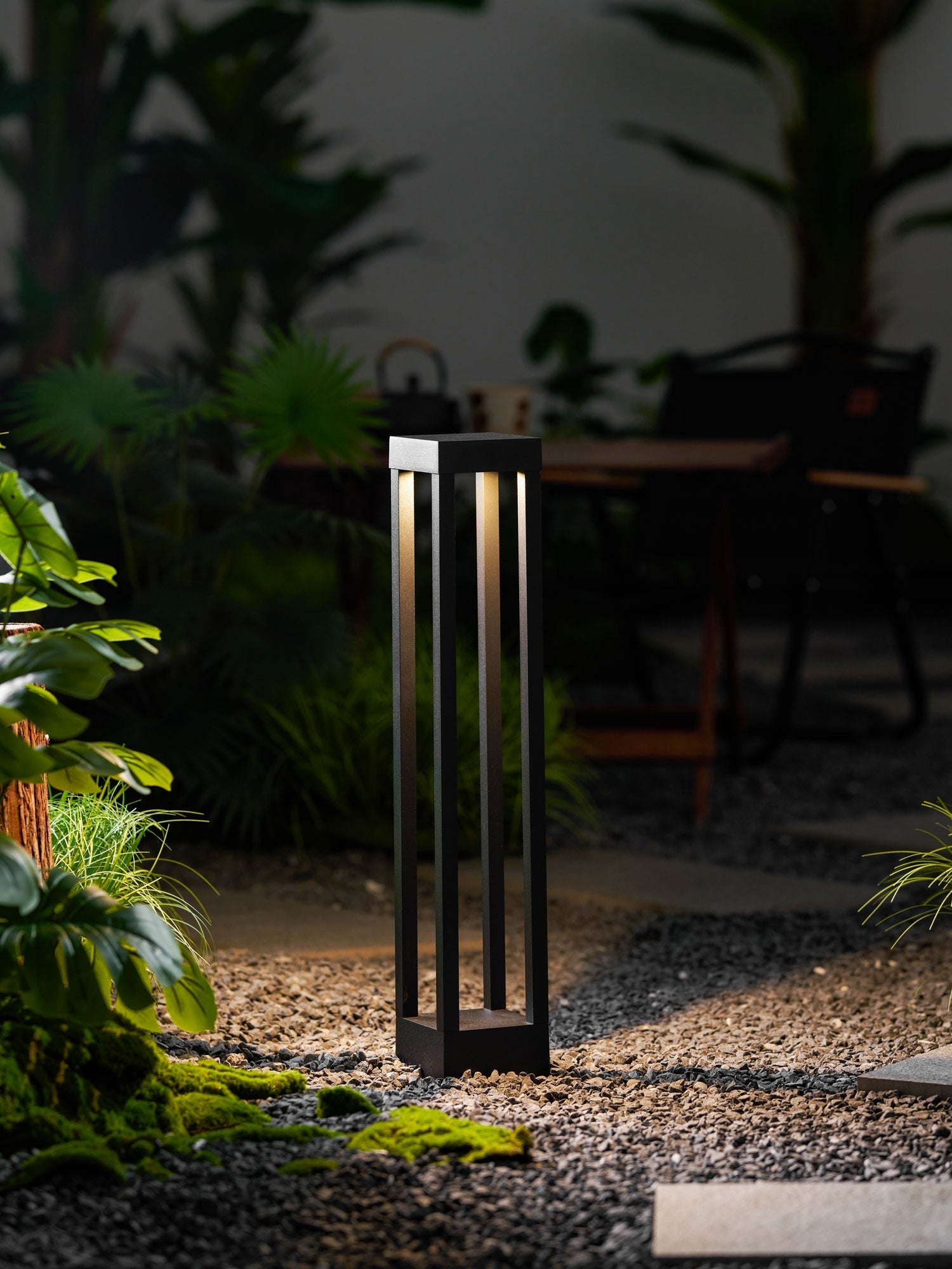 Varnys Post Outdoor Light-Neutral Decor