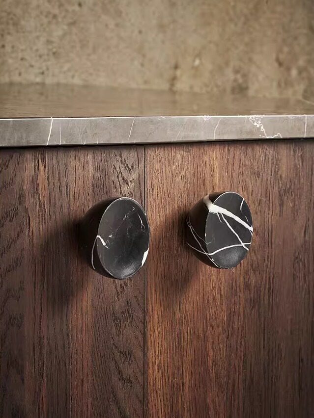 Obsidian Core Marble Pull Handle-Neutral Decor