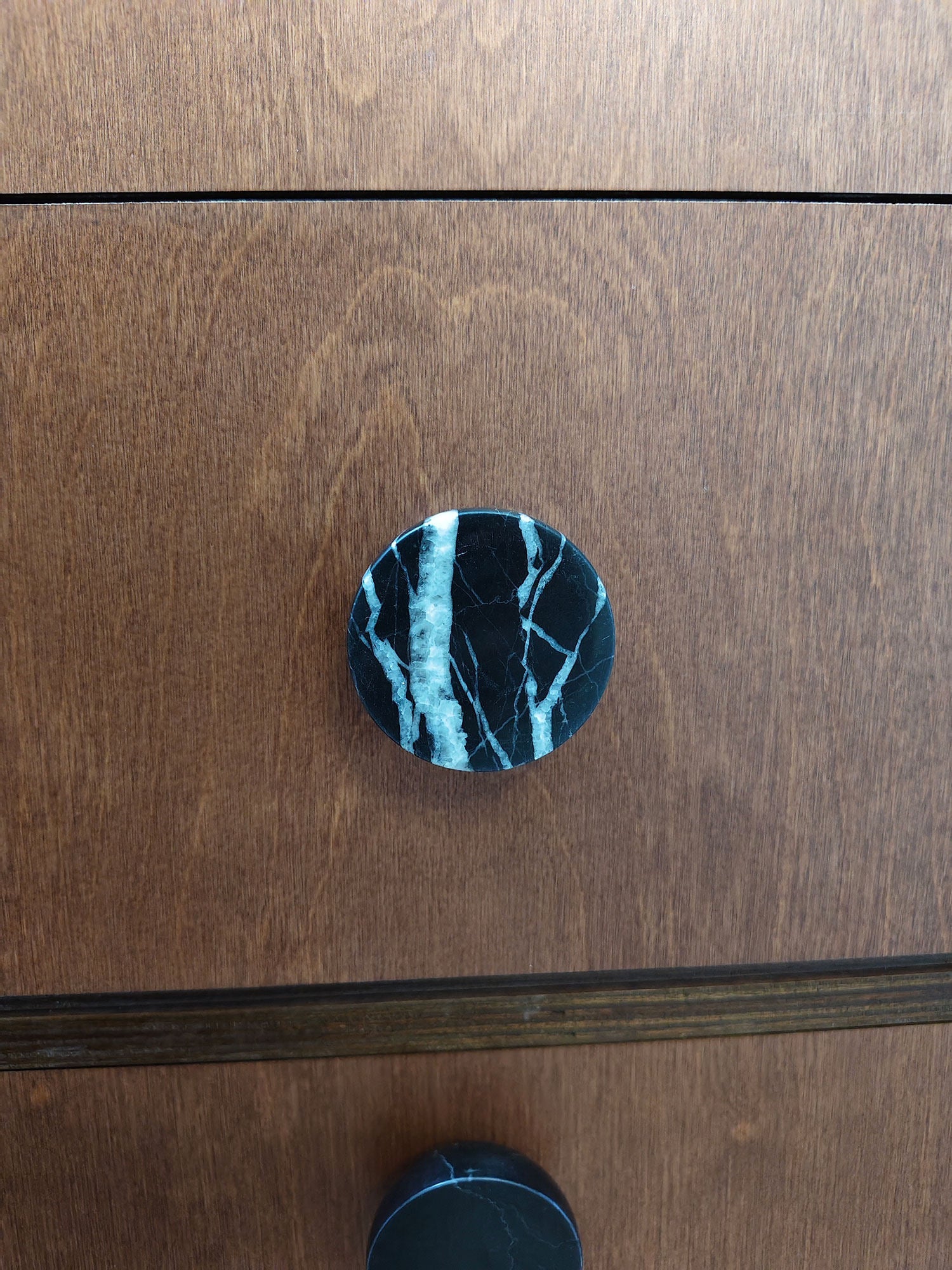 Obsidian Core Marble Pull Handle-Neutral Decor
