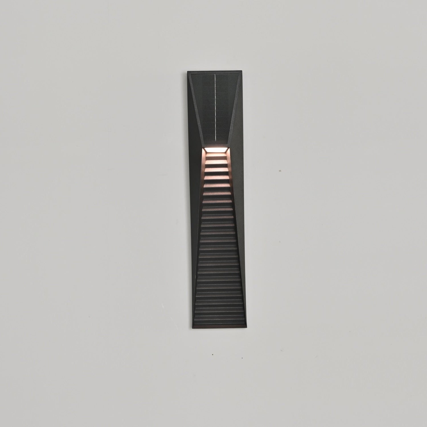 Luca Minimalist Outdoor Light-Neutral Decor