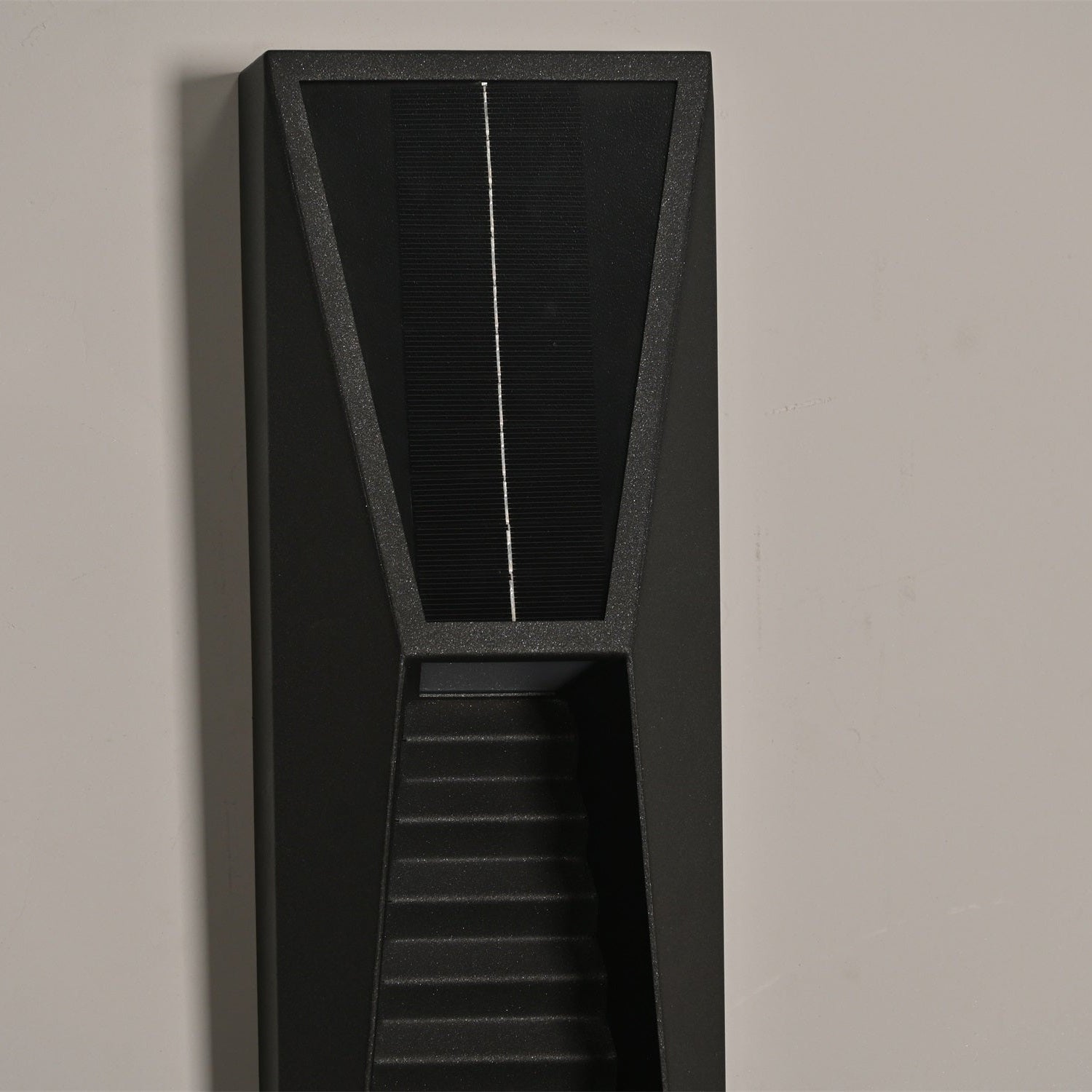 Luca Minimalist Outdoor Light-Neutral Decor