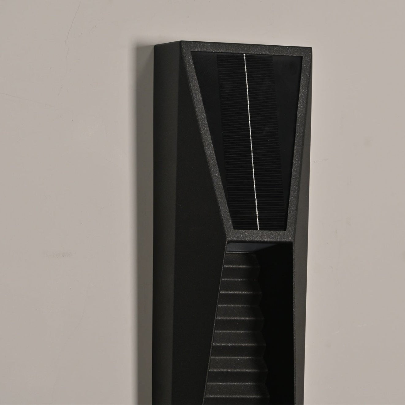 Luca Minimalist Outdoor Light-Neutral Decor
