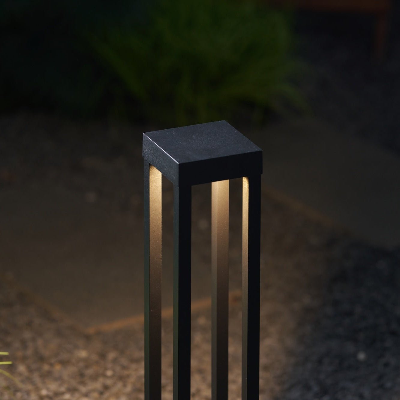 Varnys Post Outdoor Light-Neutral Decor