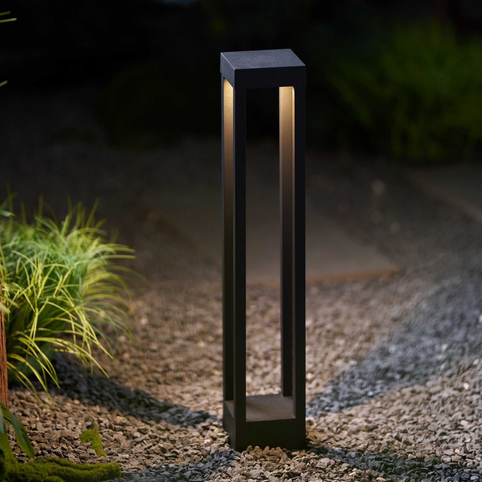 Varnys Post Outdoor Light-Neutral Decor