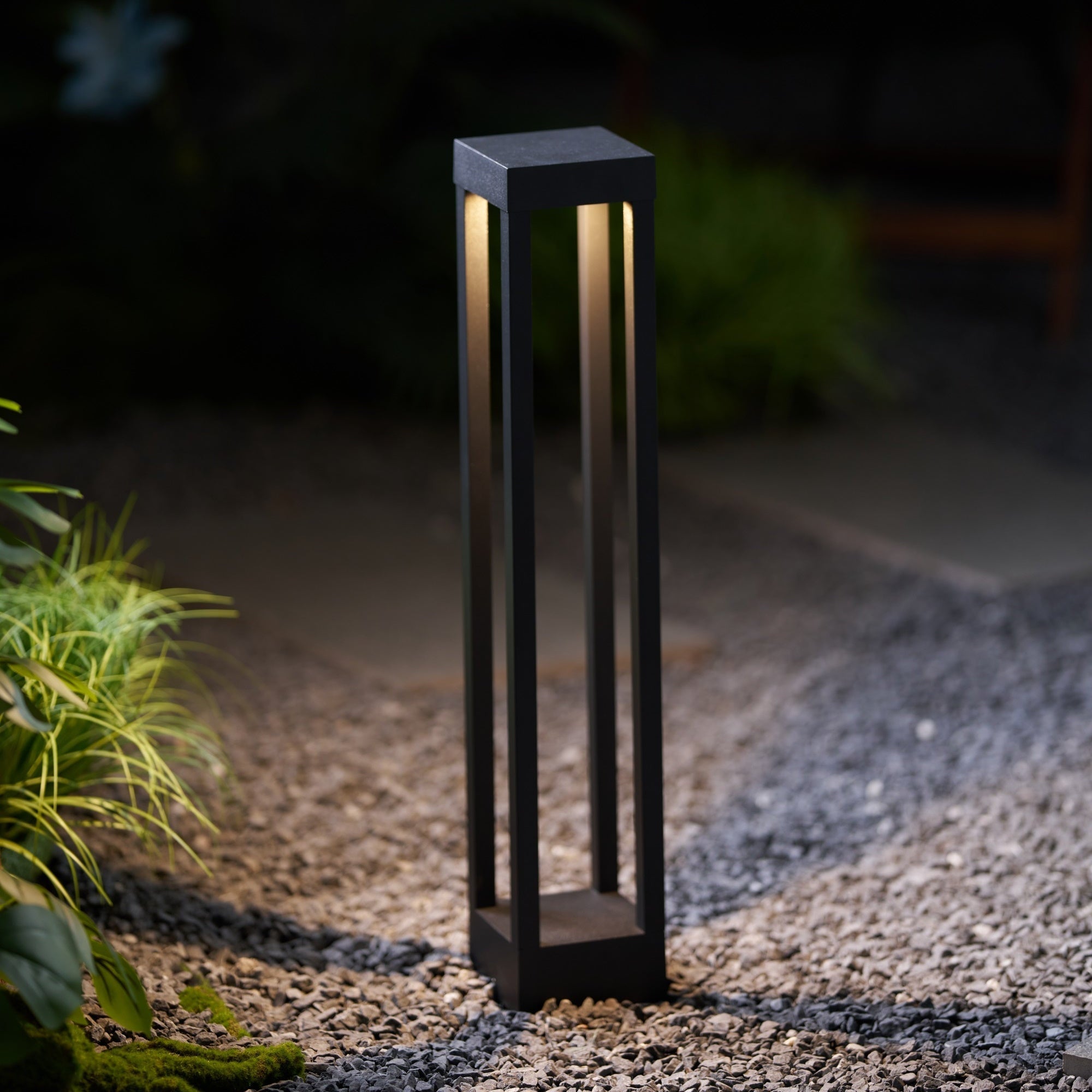 Varnys Post Outdoor Light-Neutral Decor